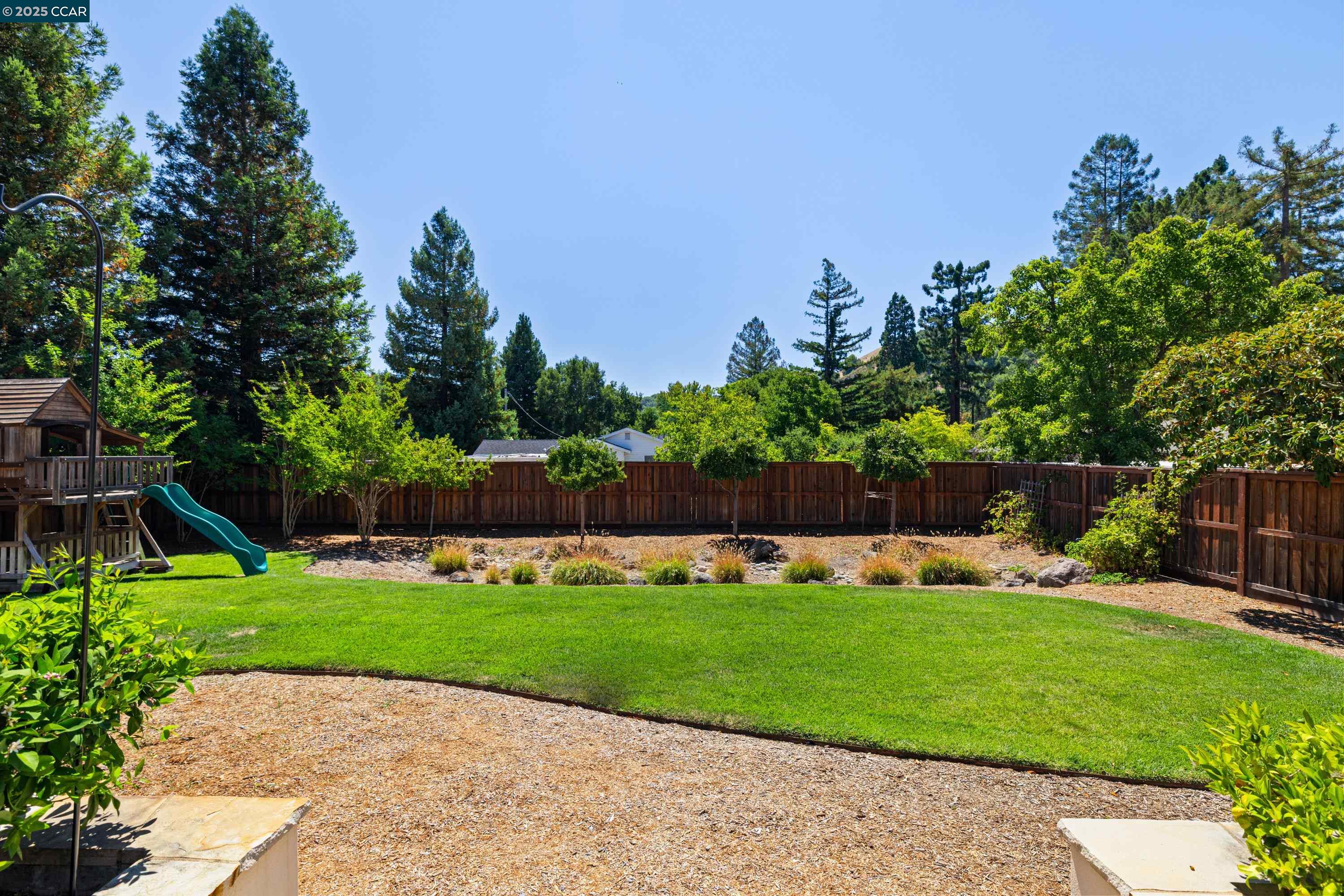 Detail Gallery Image 45 of 53 For 3 Barnes Ct, Moraga,  CA 94556 - 5 Beds | 4/1 Baths
