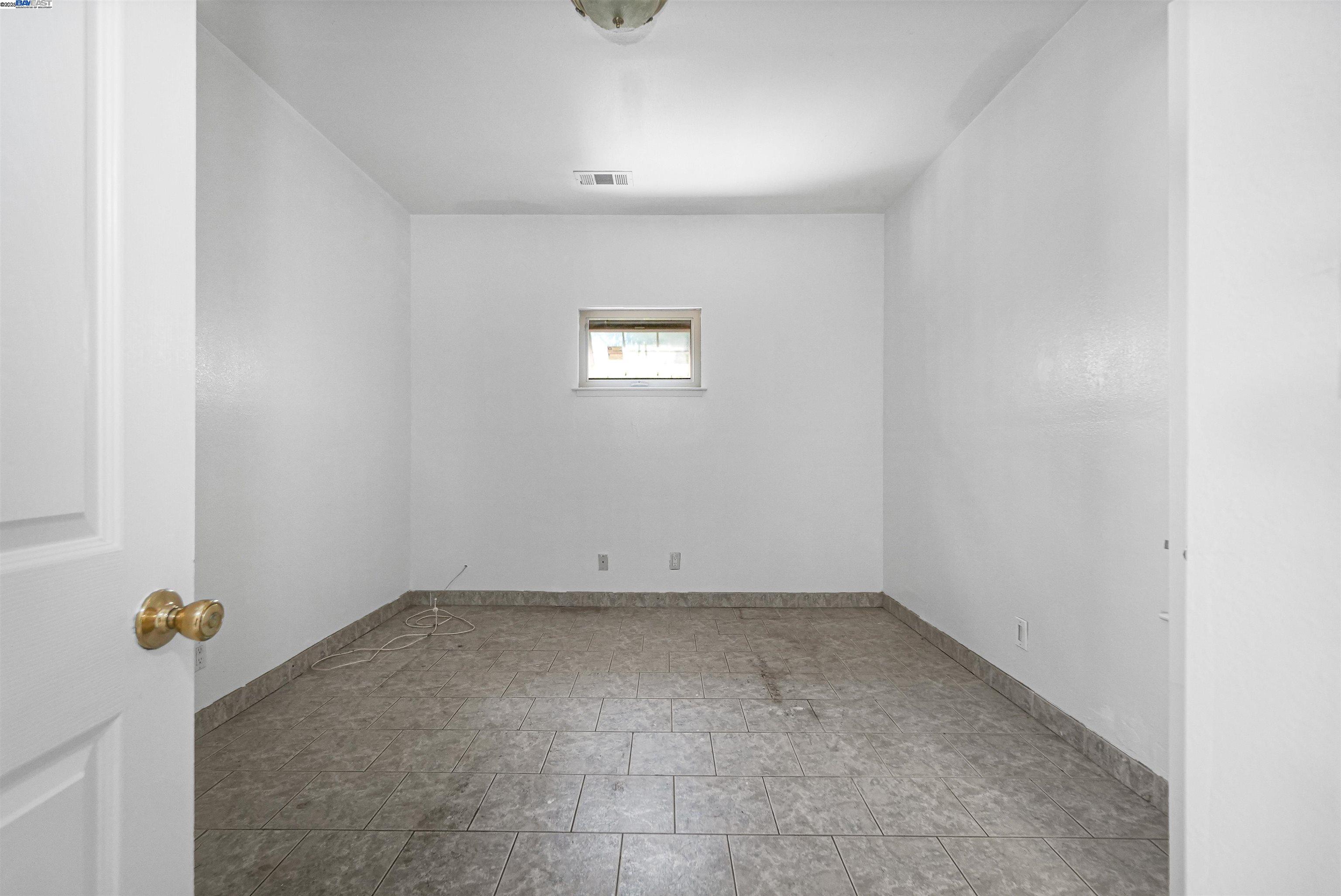 Detail Gallery Image 33 of 53 For 512 Teasdale Pl, Hayward,  CA 94544 - – Beds | – Baths