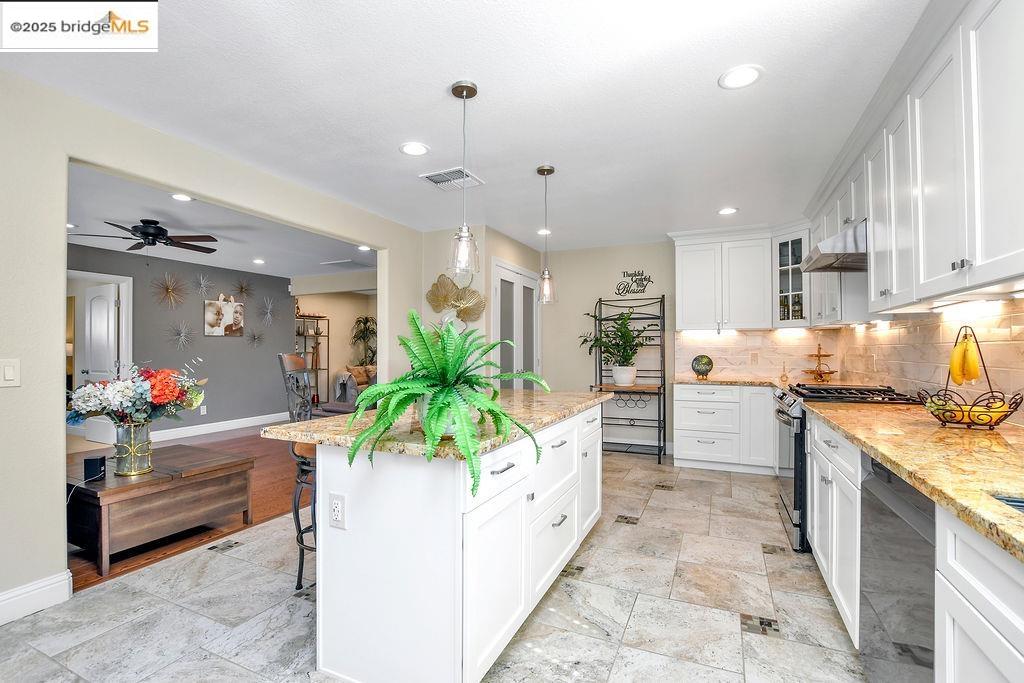 Detail Gallery Image 15 of 37 For 2020 Virginia Ave, Richmond,  CA 94804 - 3 Beds | 2 Baths