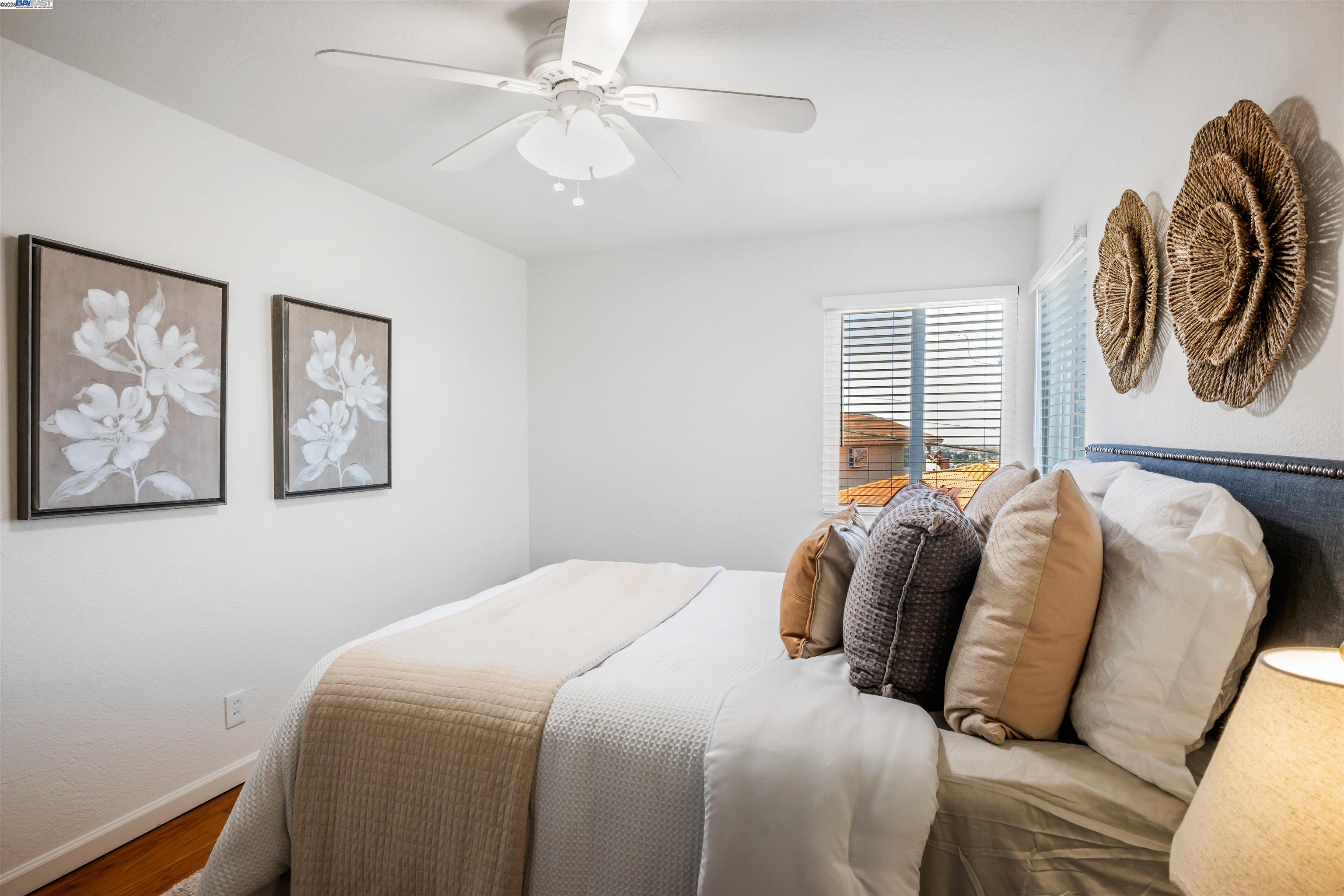 Detail Gallery Image 23 of 58 For 16830 President Dr, Castro Valley,  CA 94578-1261 - 3 Beds | 2 Baths