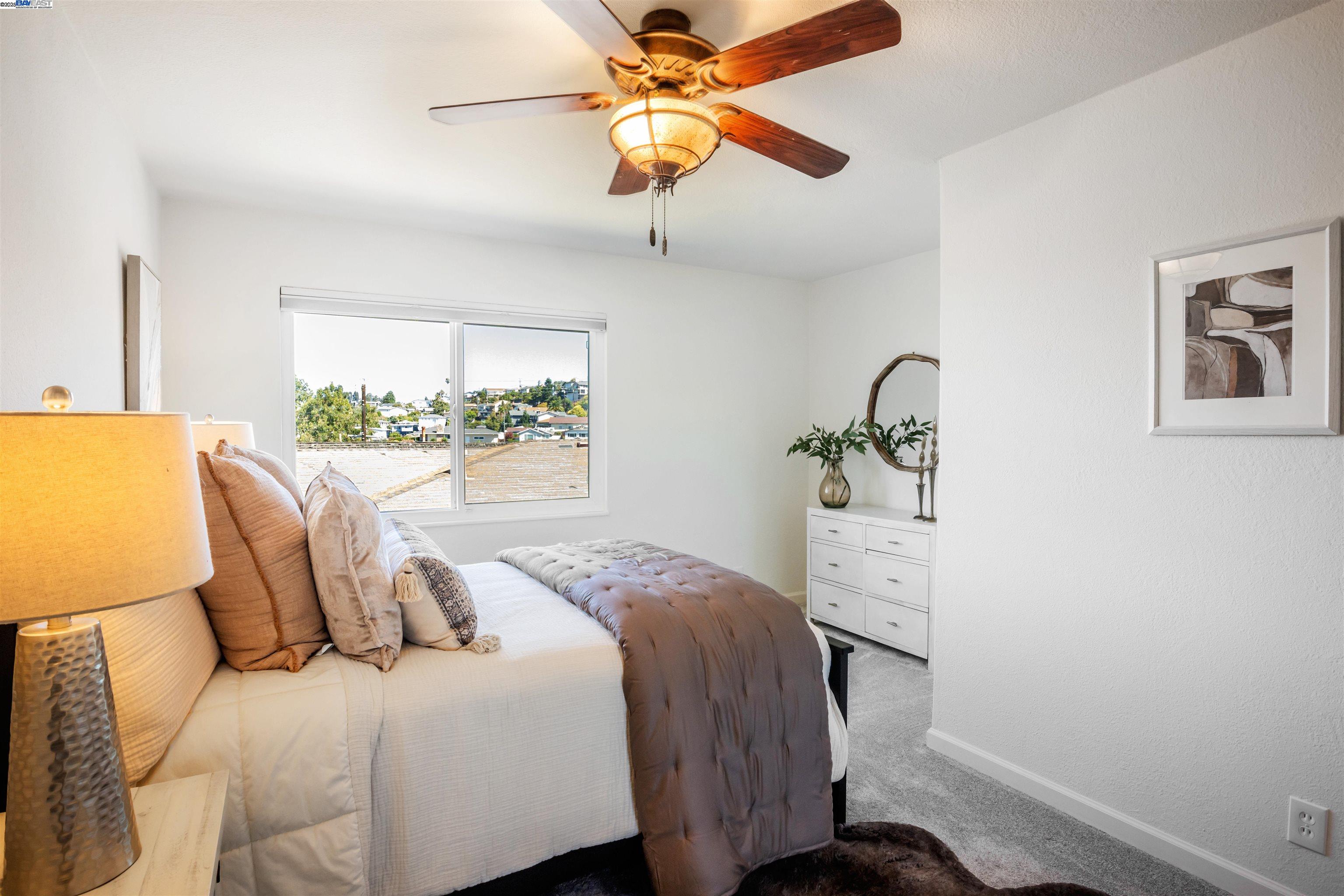 Detail Gallery Image 24 of 58 For 16830 President Dr, Castro Valley,  CA 94578-1261 - 3 Beds | 2 Baths