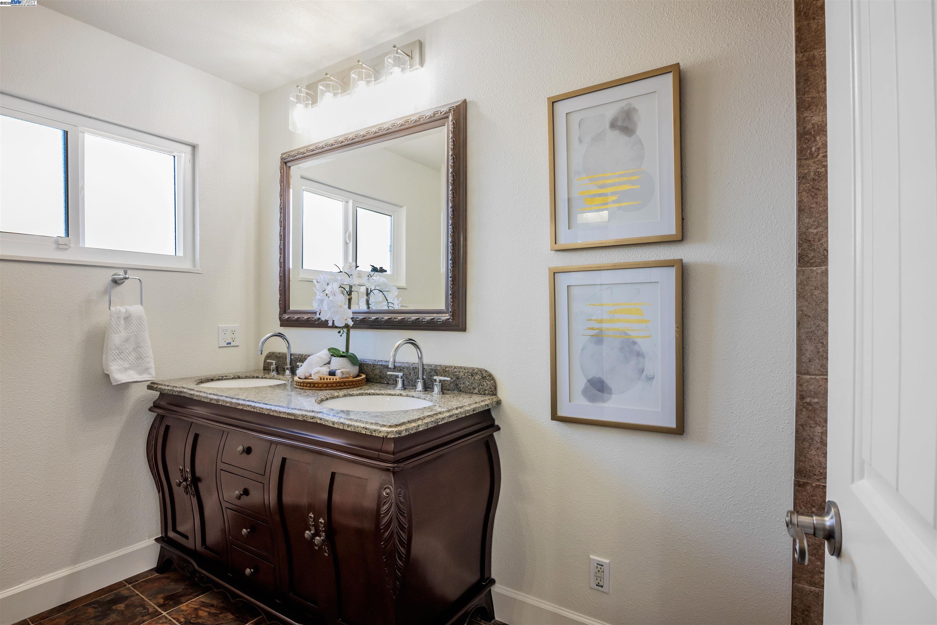 Detail Gallery Image 29 of 58 For 16830 President Dr, Castro Valley,  CA 94578-1261 - 3 Beds | 2 Baths