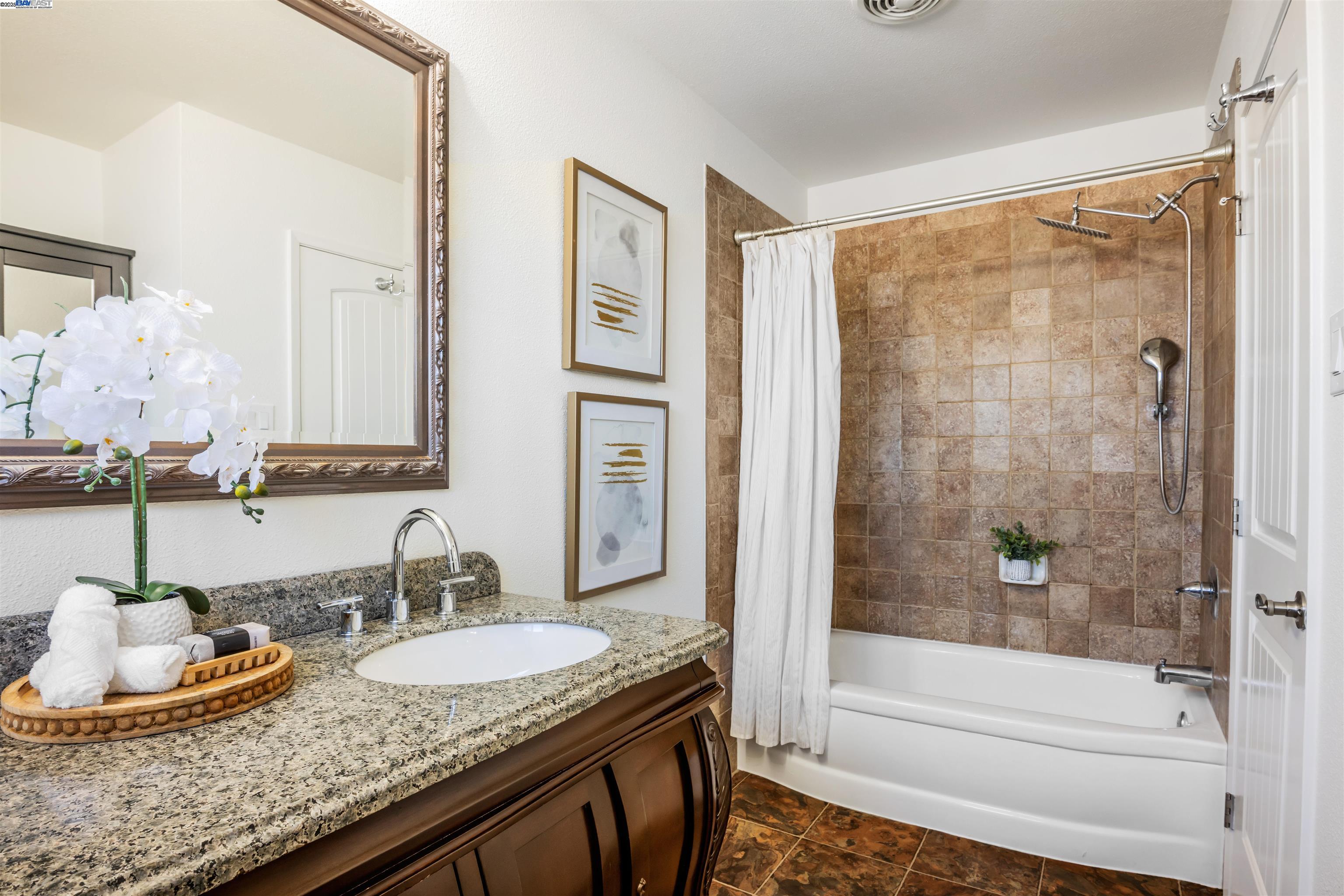 Detail Gallery Image 31 of 58 For 16830 President Dr, Castro Valley,  CA 94578-1261 - 3 Beds | 2 Baths