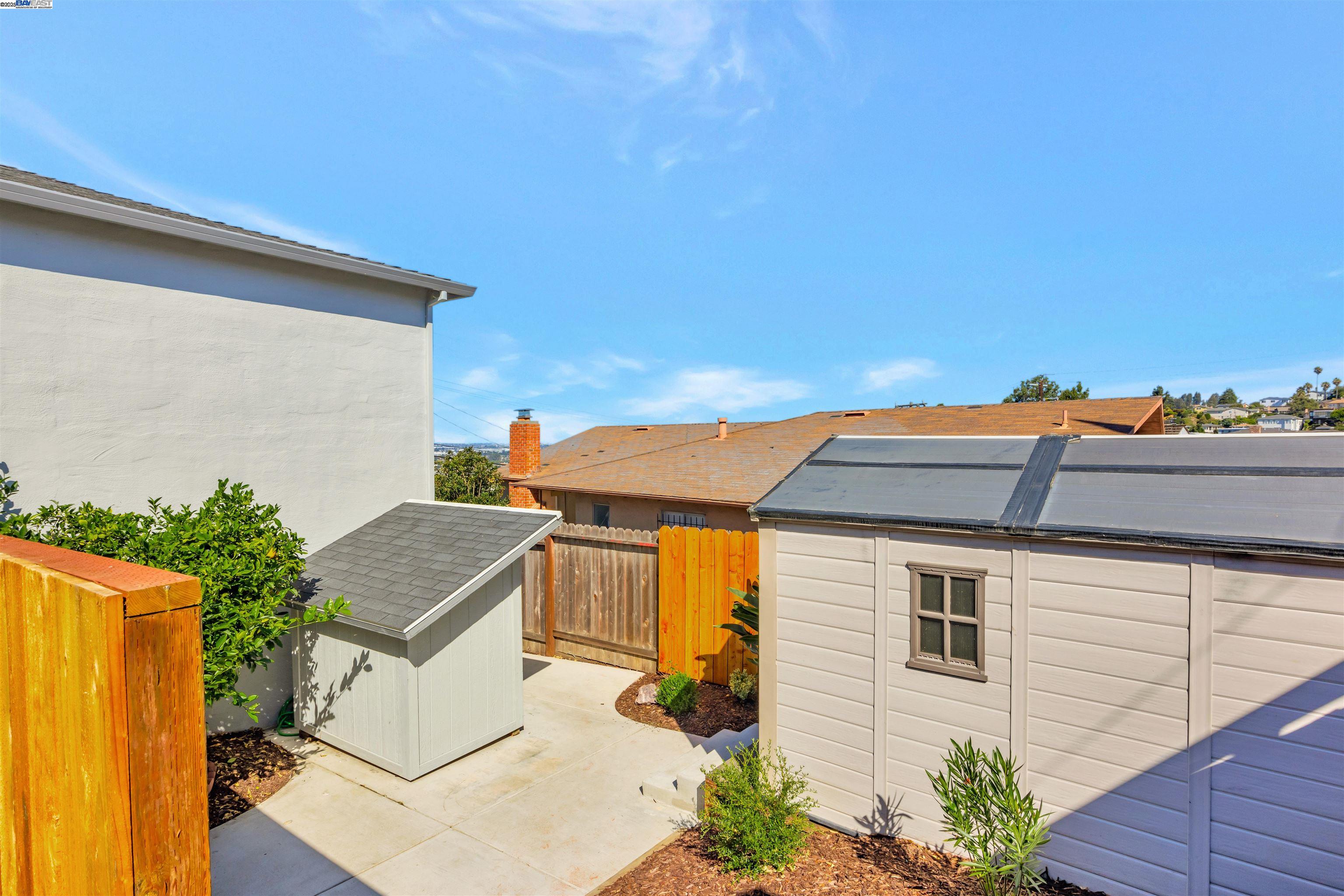 Detail Gallery Image 37 of 58 For 16830 President Dr, Castro Valley,  CA 94578-1261 - 3 Beds | 2 Baths