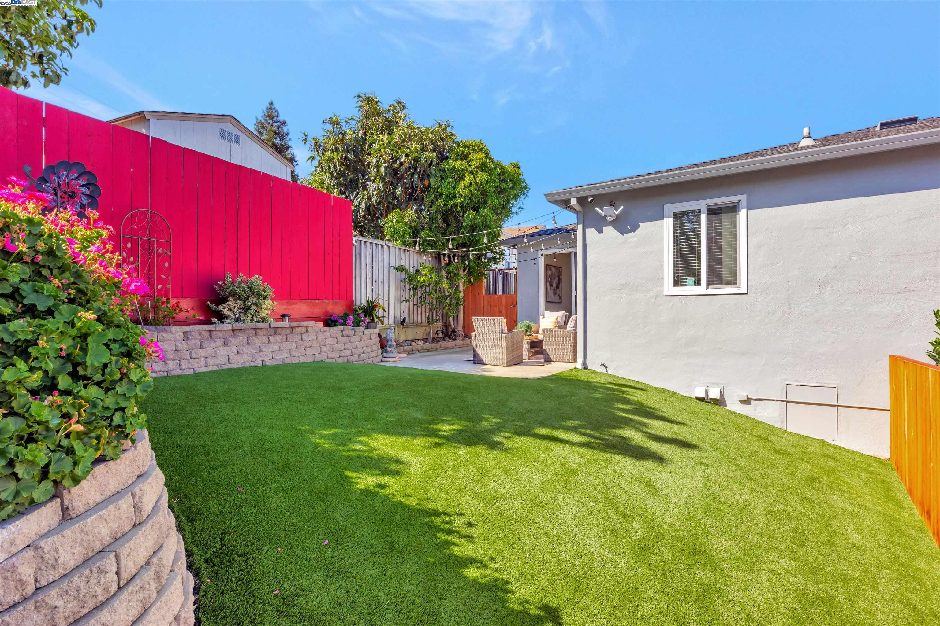 Detail Gallery Image 38 of 58 For 16830 President Dr, Castro Valley,  CA 94578-1261 - 3 Beds | 2 Baths