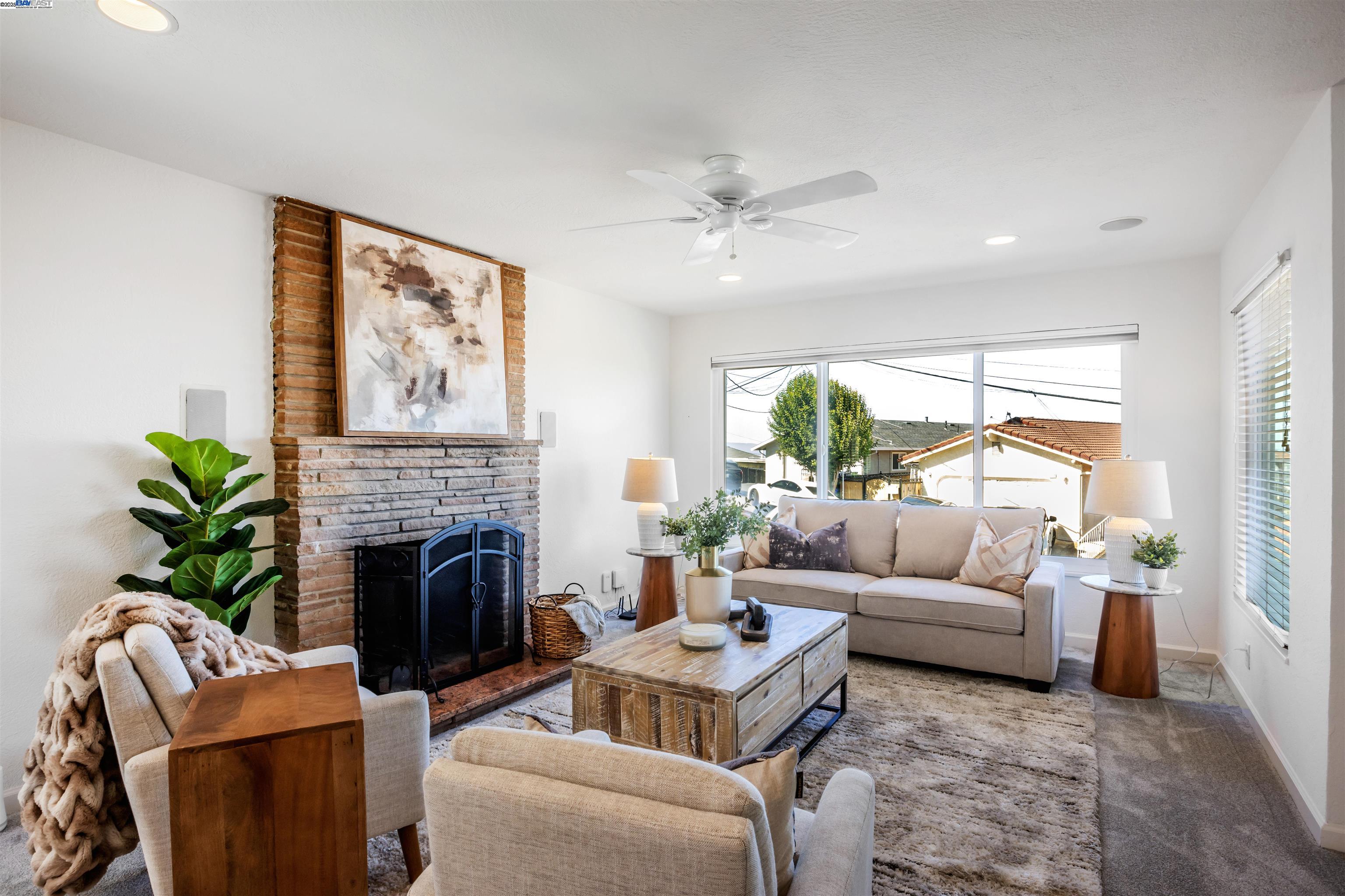 Detail Gallery Image 7 of 58 For 16830 President Dr, Castro Valley,  CA 94578-1261 - 3 Beds | 2 Baths