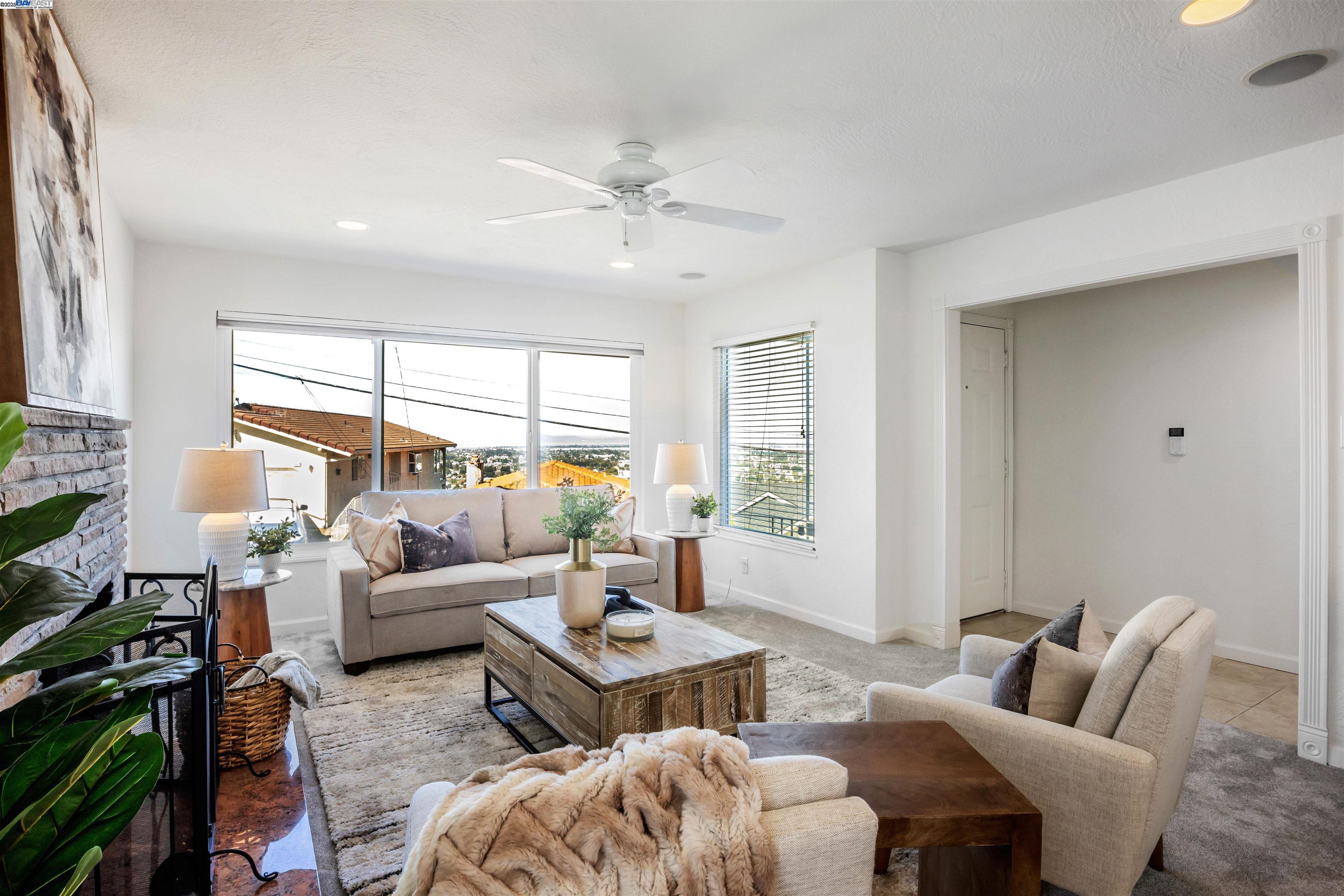 Detail Gallery Image 8 of 58 For 16830 President Dr, Castro Valley,  CA 94578-1261 - 3 Beds | 2 Baths