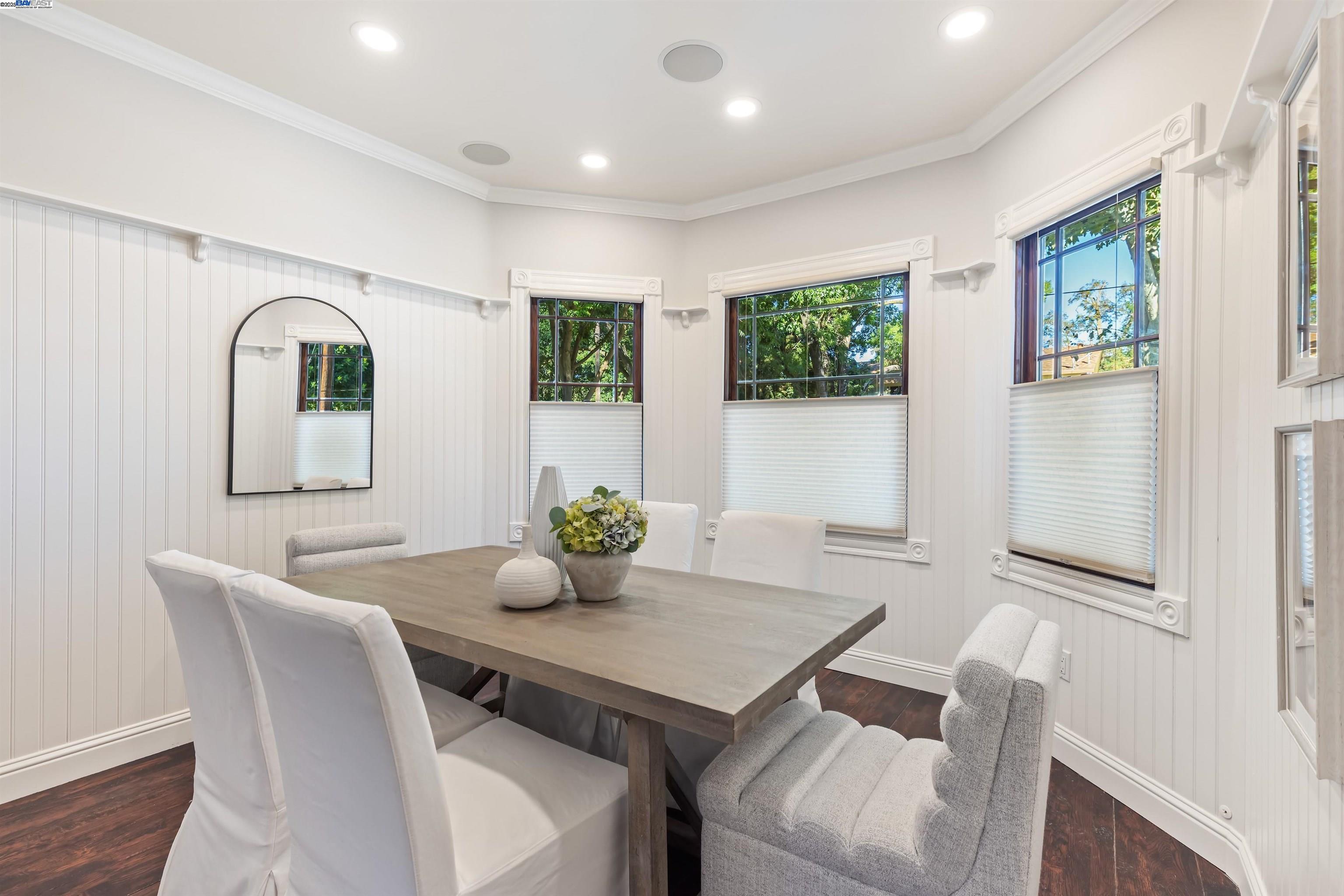 Detail Gallery Image 11 of 52 For 4463 Pleasanton Ave, Pleasanton,  CA 94566 - 3 Beds | 2/1 Baths