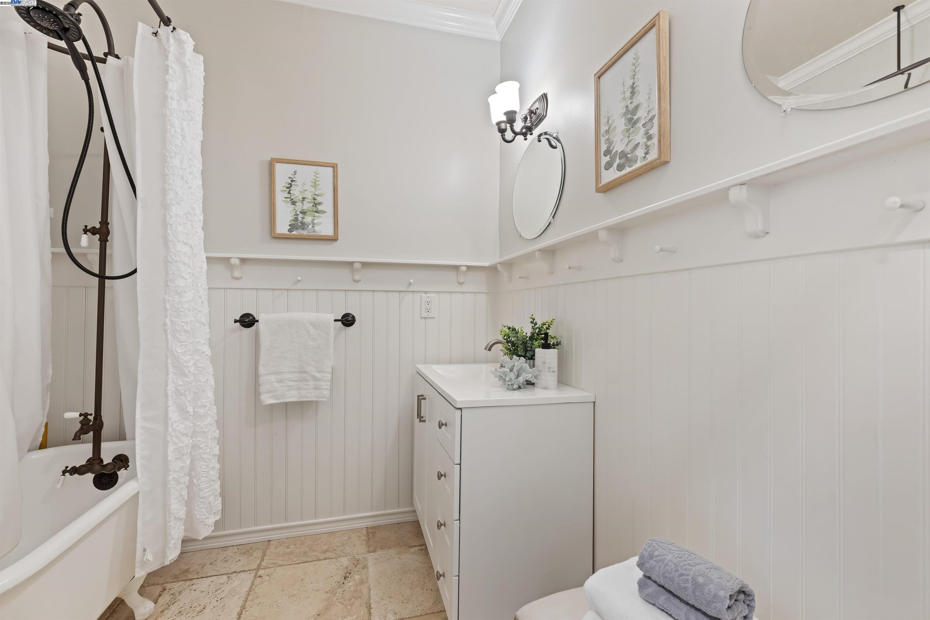 Detail Gallery Image 31 of 52 For 4463 Pleasanton Ave, Pleasanton,  CA 94566 - 3 Beds | 2/1 Baths