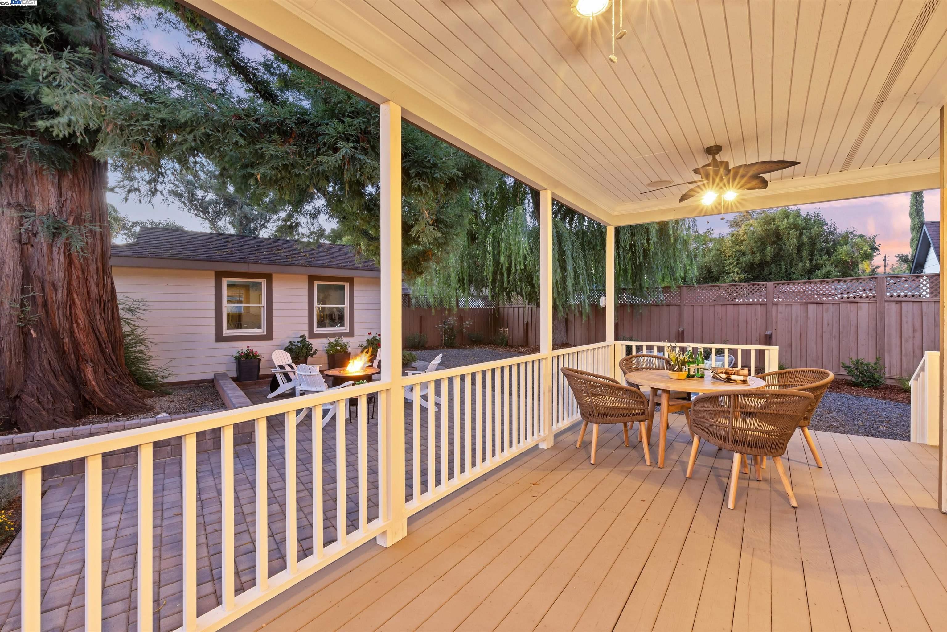 Detail Gallery Image 35 of 52 For 4463 Pleasanton Ave, Pleasanton,  CA 94566 - 3 Beds | 2/1 Baths
