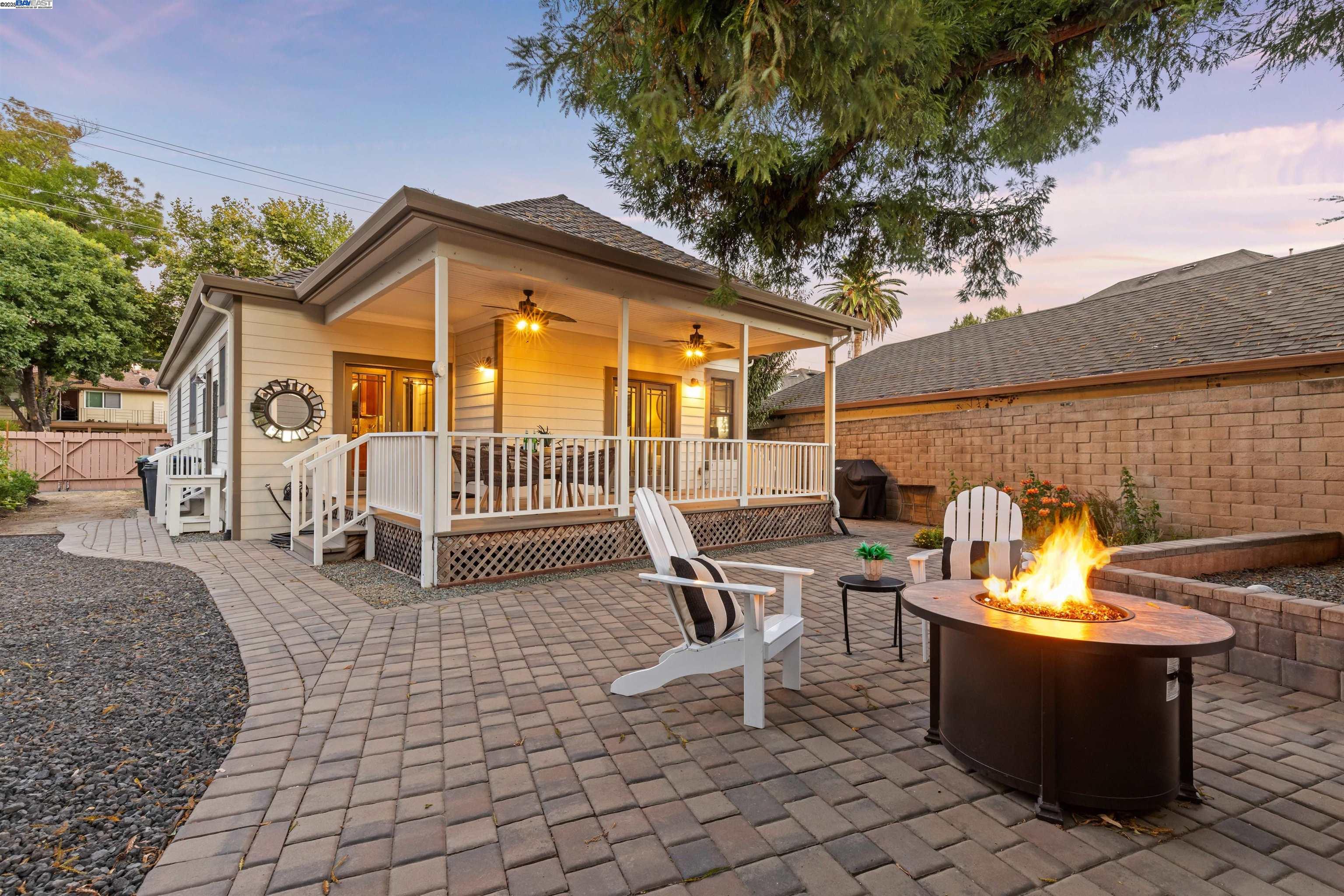 Detail Gallery Image 42 of 52 For 4463 Pleasanton Ave, Pleasanton,  CA 94566 - 3 Beds | 2/1 Baths