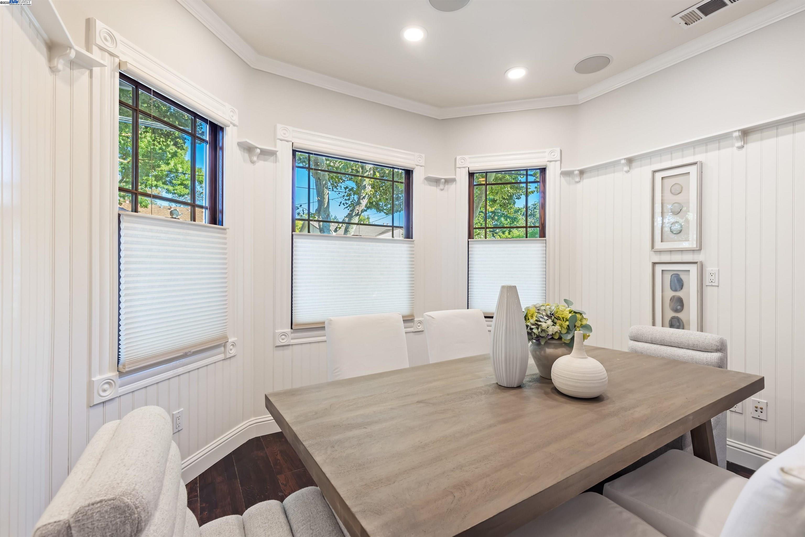 Detail Gallery Image 9 of 52 For 4463 Pleasanton Ave, Pleasanton,  CA 94566 - 3 Beds | 2/1 Baths