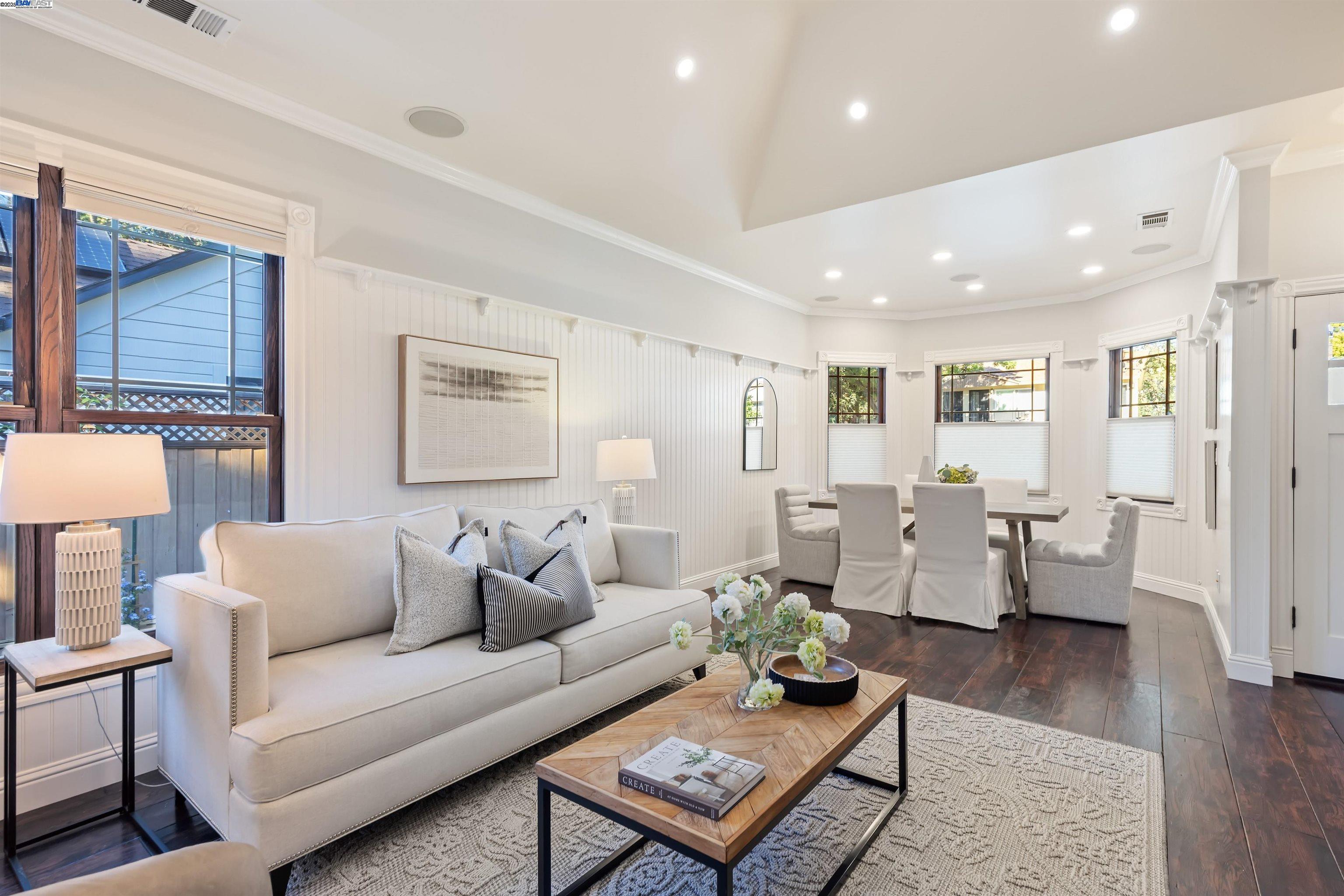 Detail Gallery Image 10 of 52 For 4463 Pleasanton Ave, Pleasanton,  CA 94566 - 3 Beds | 2/1 Baths