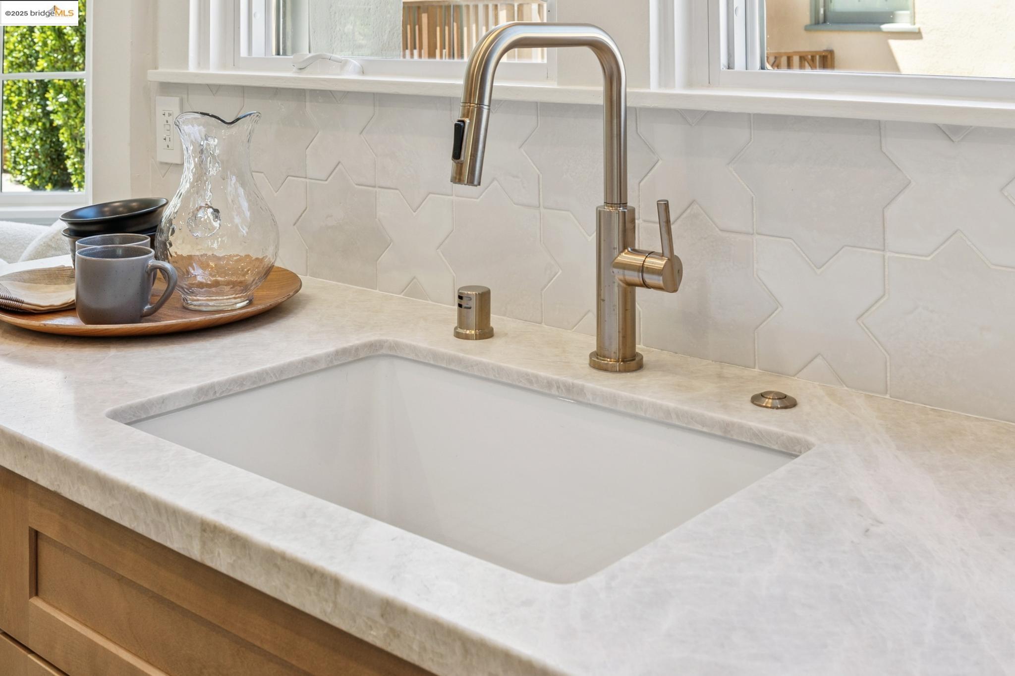 Detail Gallery Image 22 of 60 For 101 Palm Dr, Piedmont,  CA 94610 - 5 Beds | 3 Baths