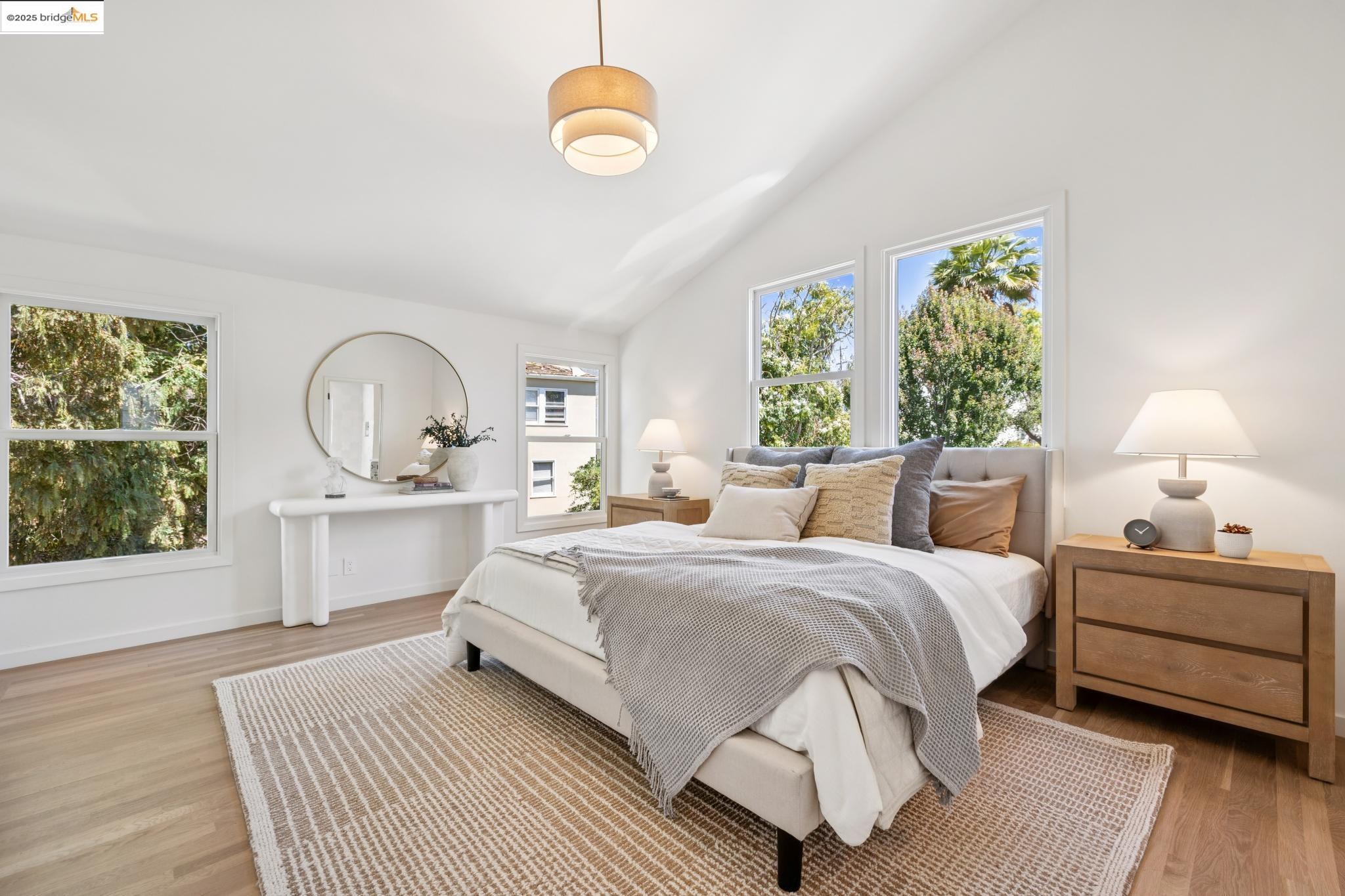 Detail Gallery Image 31 of 60 For 101 Palm Dr, Piedmont,  CA 94610 - 5 Beds | 3 Baths