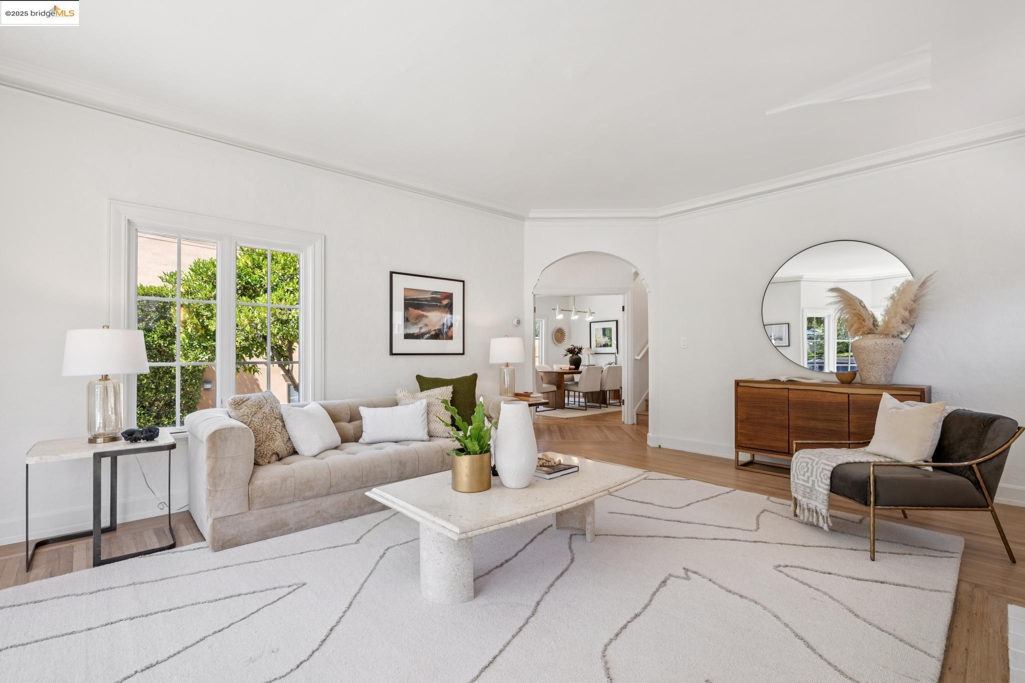 Detail Gallery Image 10 of 60 For 101 Palm Dr, Piedmont,  CA 94610 - 5 Beds | 3 Baths