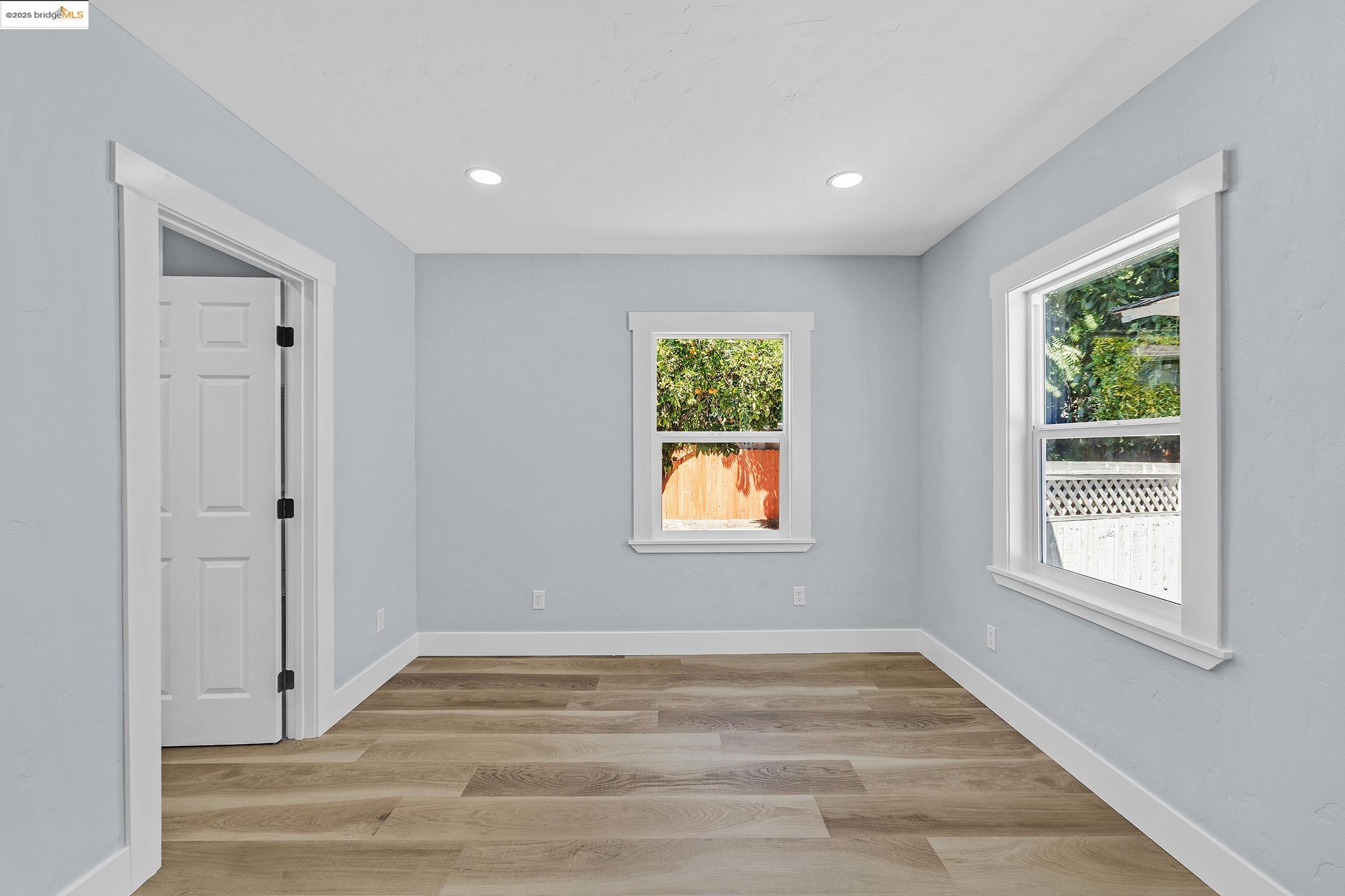 Detail Gallery Image 26 of 38 For 2427 67th Ave, Oakland,  CA 94605 - 3 Beds | 2 Baths