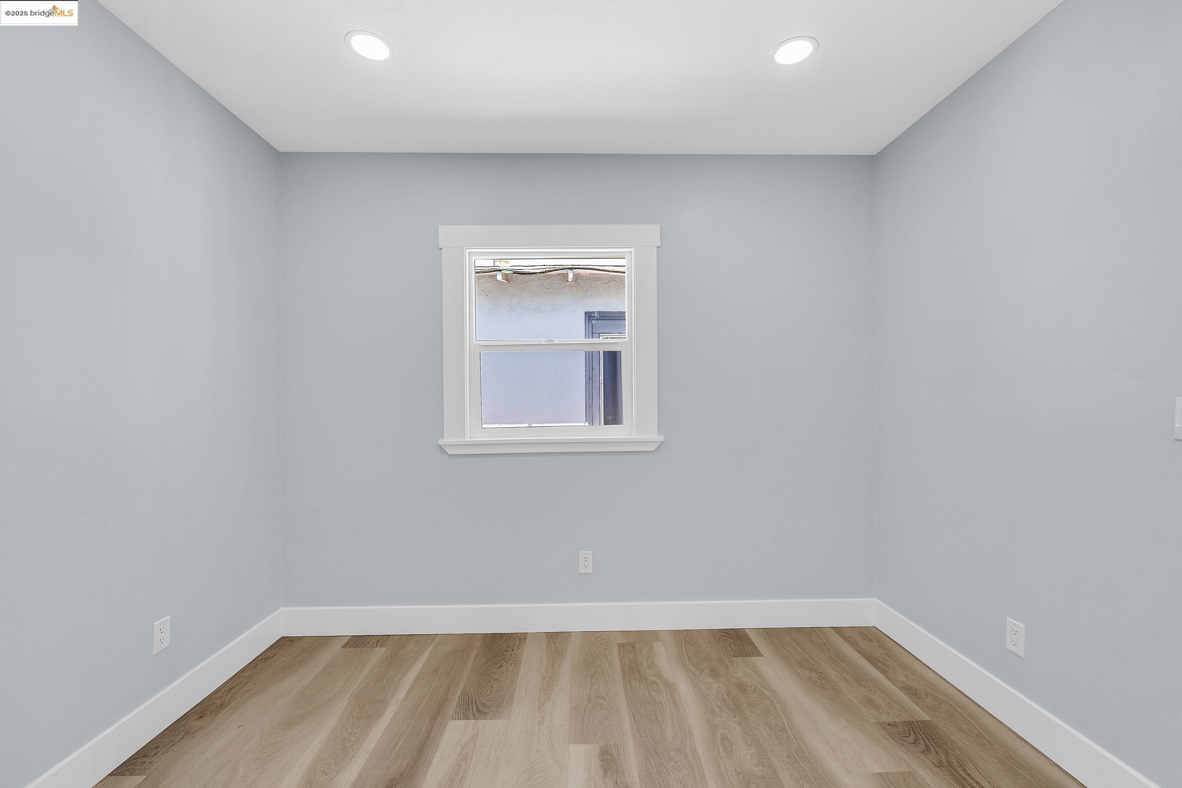 Detail Gallery Image 34 of 38 For 2427 67th Ave, Oakland,  CA 94605 - 3 Beds | 2 Baths
