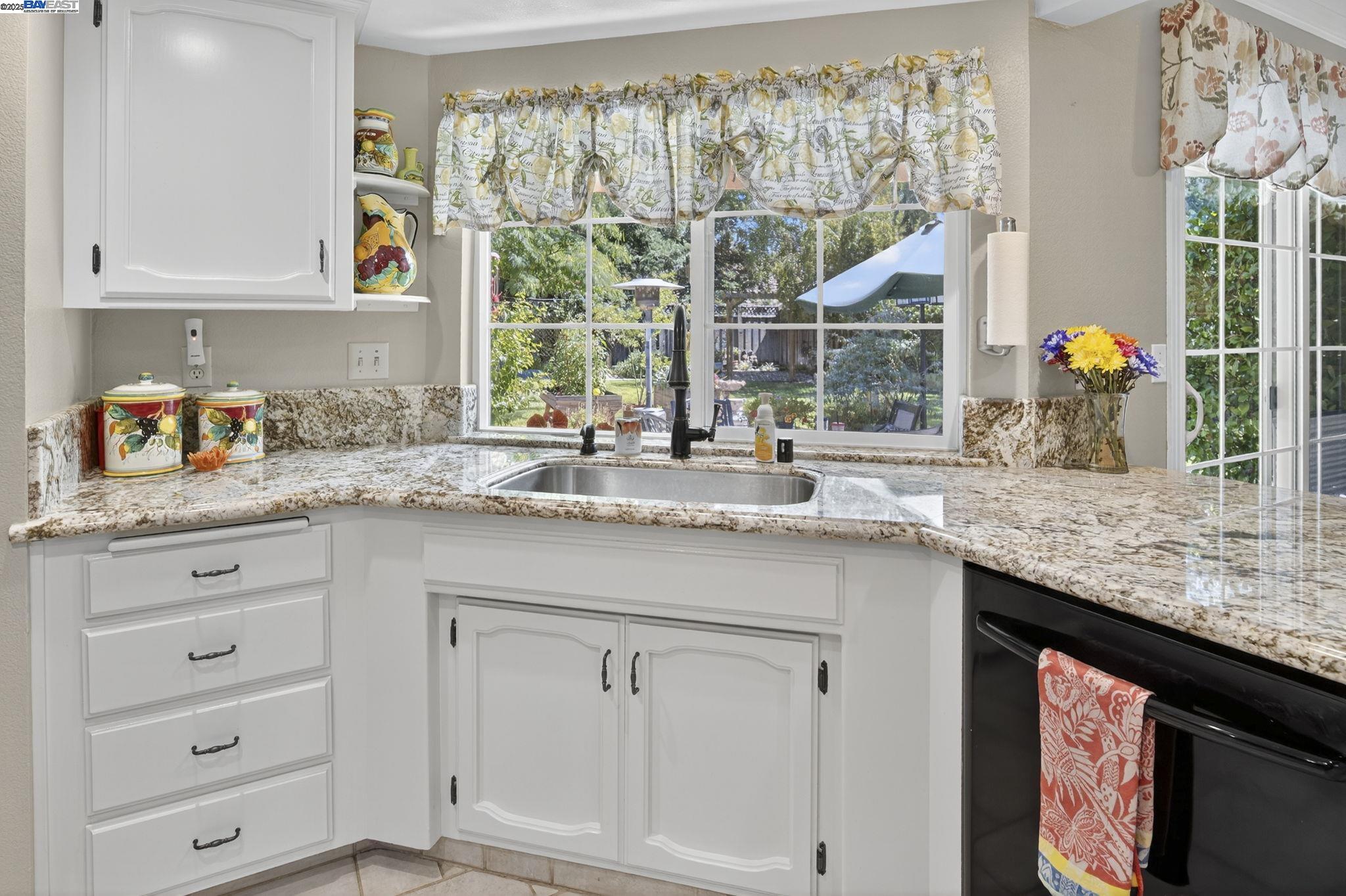 Detail Gallery Image 19 of 58 For 368 Beverly St, Livermore,  CA 94550 - 4 Beds | 2/1 Baths