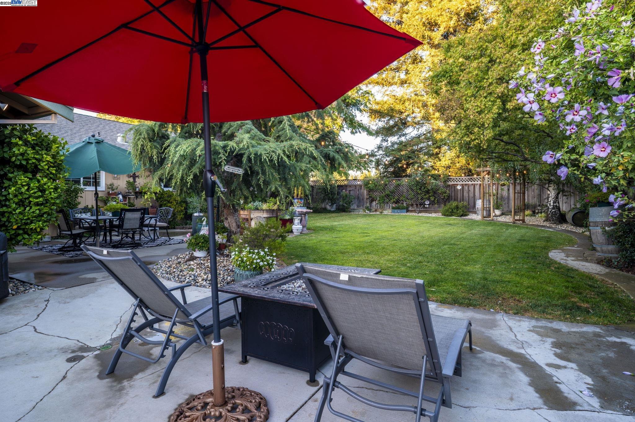 Detail Gallery Image 4 of 58 For 368 Beverly St, Livermore,  CA 94550 - 4 Beds | 2/1 Baths