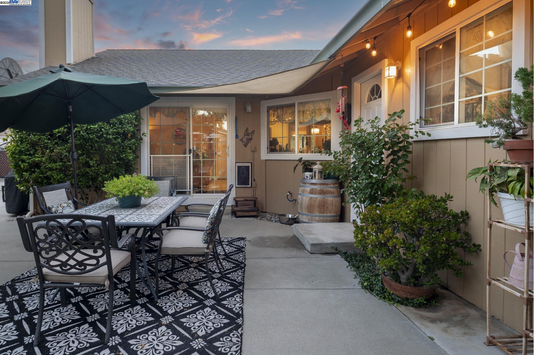 Detail Gallery Image 6 of 58 For 368 Beverly St, Livermore,  CA 94550 - 4 Beds | 2/1 Baths