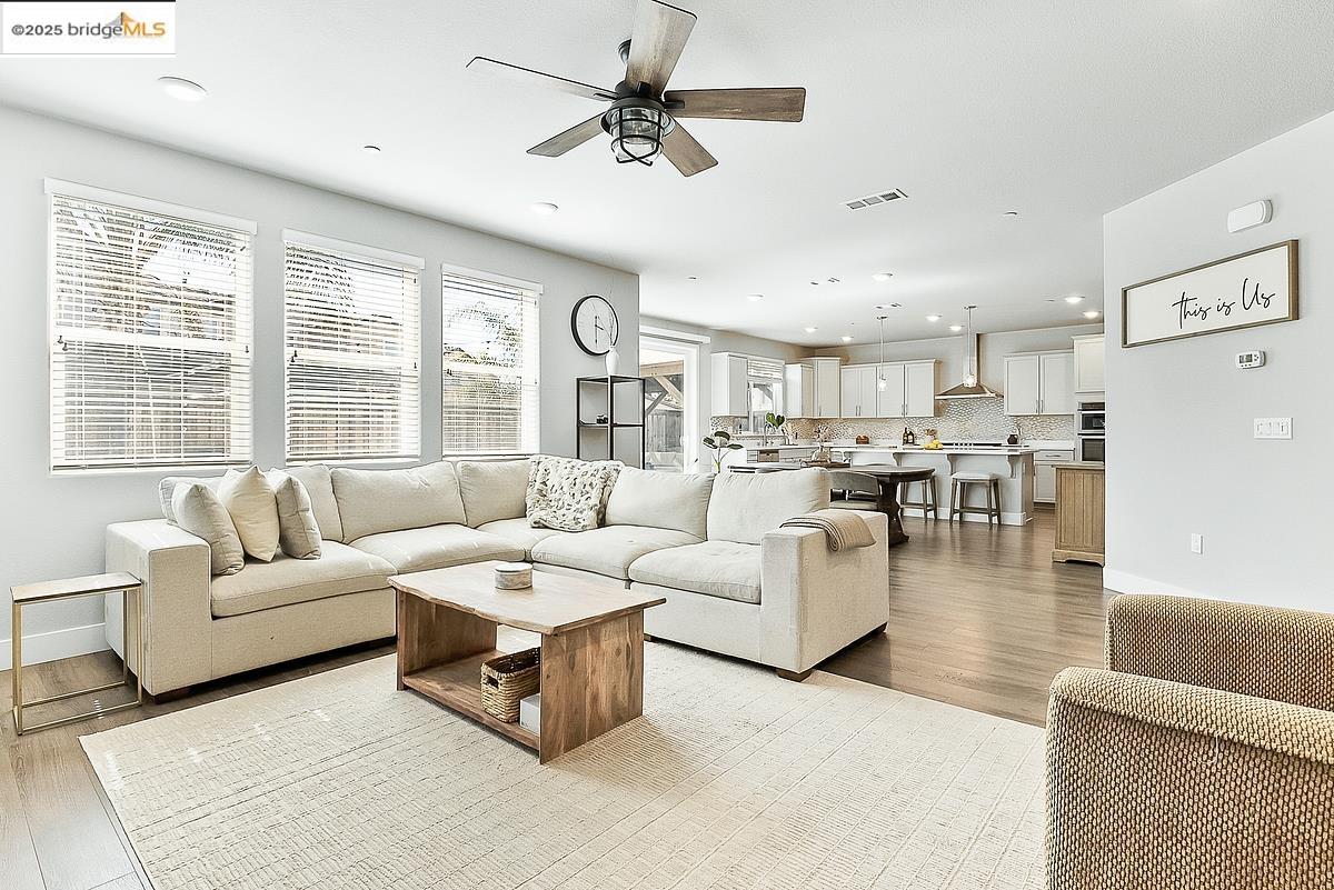 Detail Gallery Image 16 of 51 For 782 Plumeria St, Brentwood,  CA 94513 - 4 Beds | 3 Baths