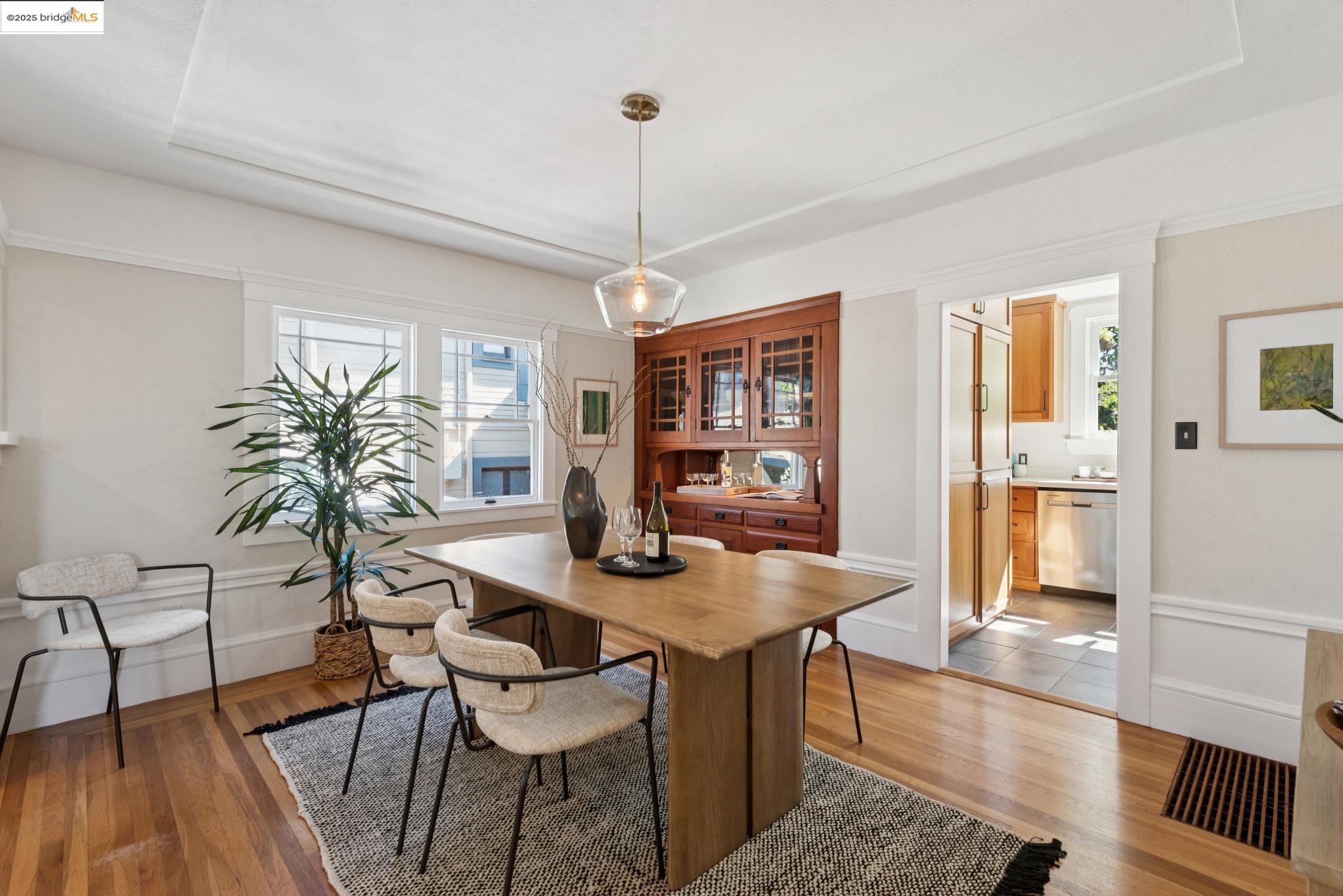 Detail Gallery Image 14 of 47 For 4621 Walnut St, Oakland,  CA 94619 - 2 Beds | 1 Baths