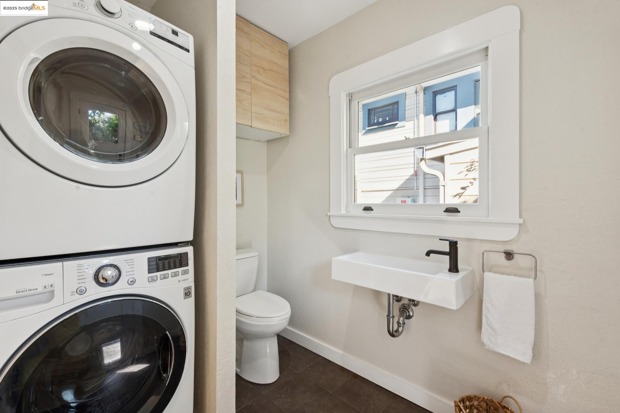 Detail Gallery Image 25 of 47 For 4621 Walnut St, Oakland,  CA 94619 - 2 Beds | 1 Baths