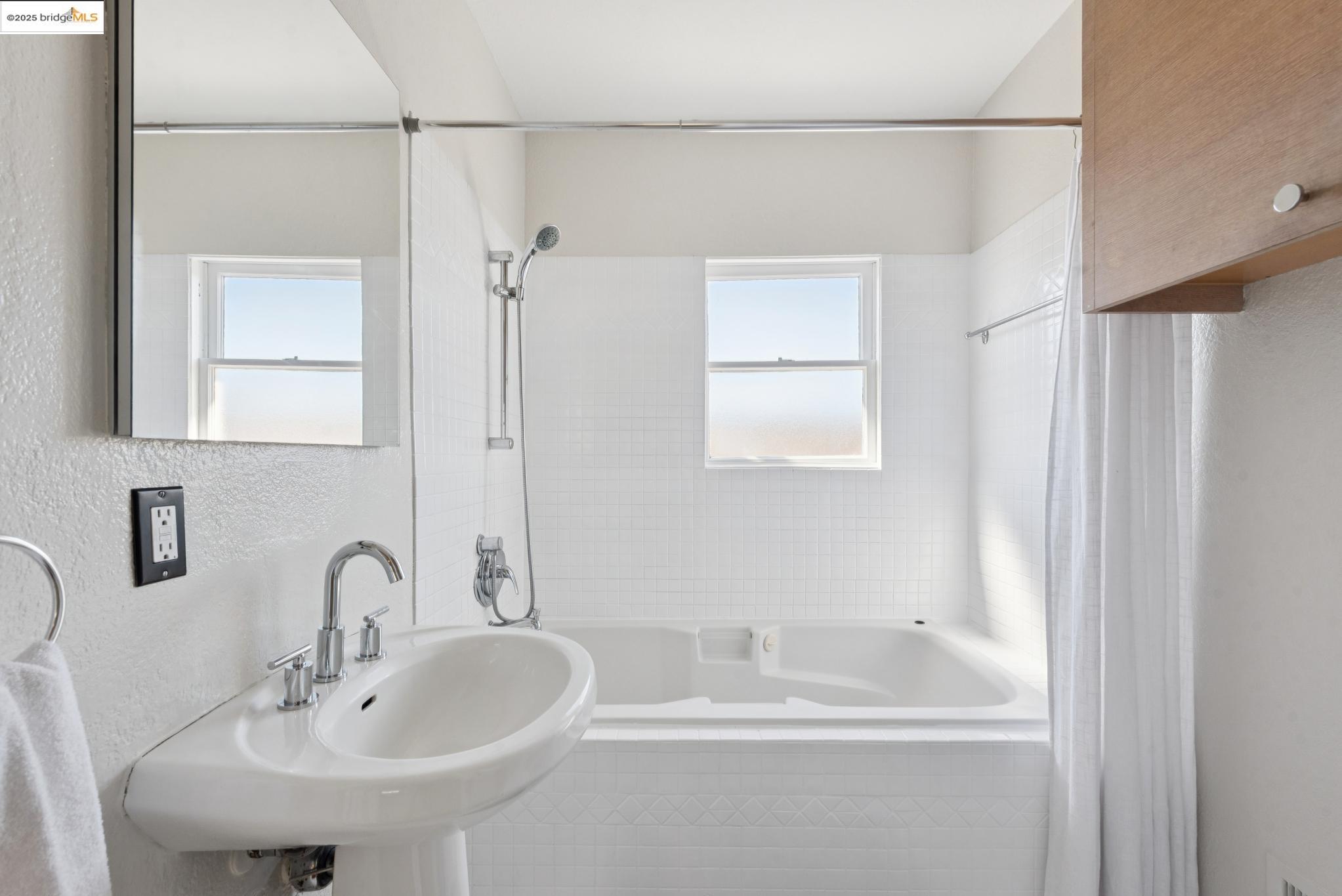 Detail Gallery Image 28 of 47 For 4621 Walnut St, Oakland,  CA 94619 - 2 Beds | 1 Baths