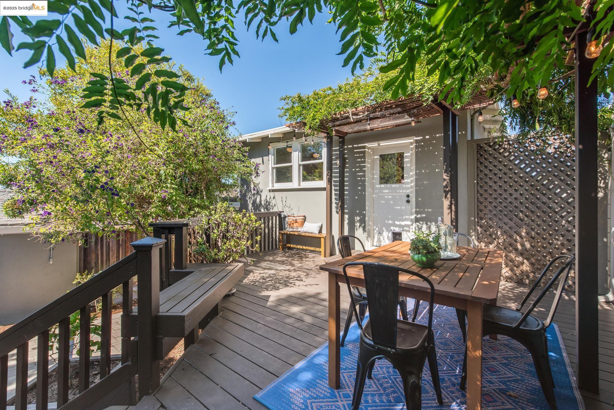 Detail Gallery Image 34 of 47 For 4621 Walnut St, Oakland,  CA 94619 - 2 Beds | 1 Baths