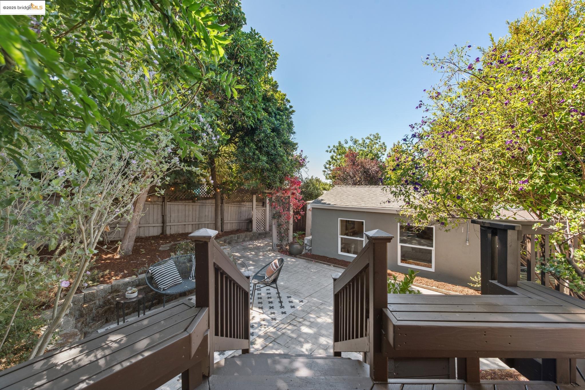 Detail Gallery Image 35 of 47 For 4621 Walnut St, Oakland,  CA 94619 - 2 Beds | 1 Baths