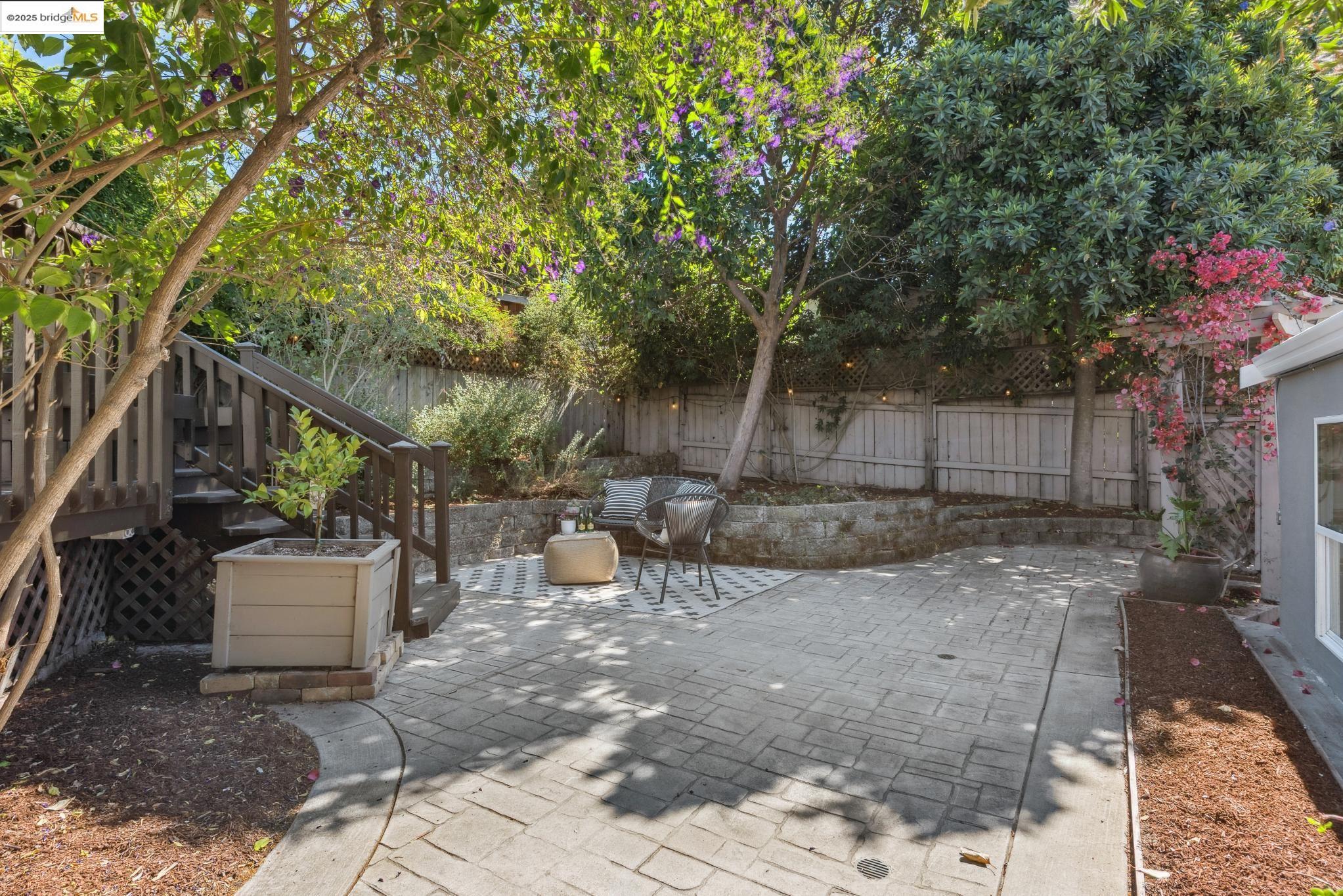 Detail Gallery Image 40 of 47 For 4621 Walnut St, Oakland,  CA 94619 - 2 Beds | 1 Baths