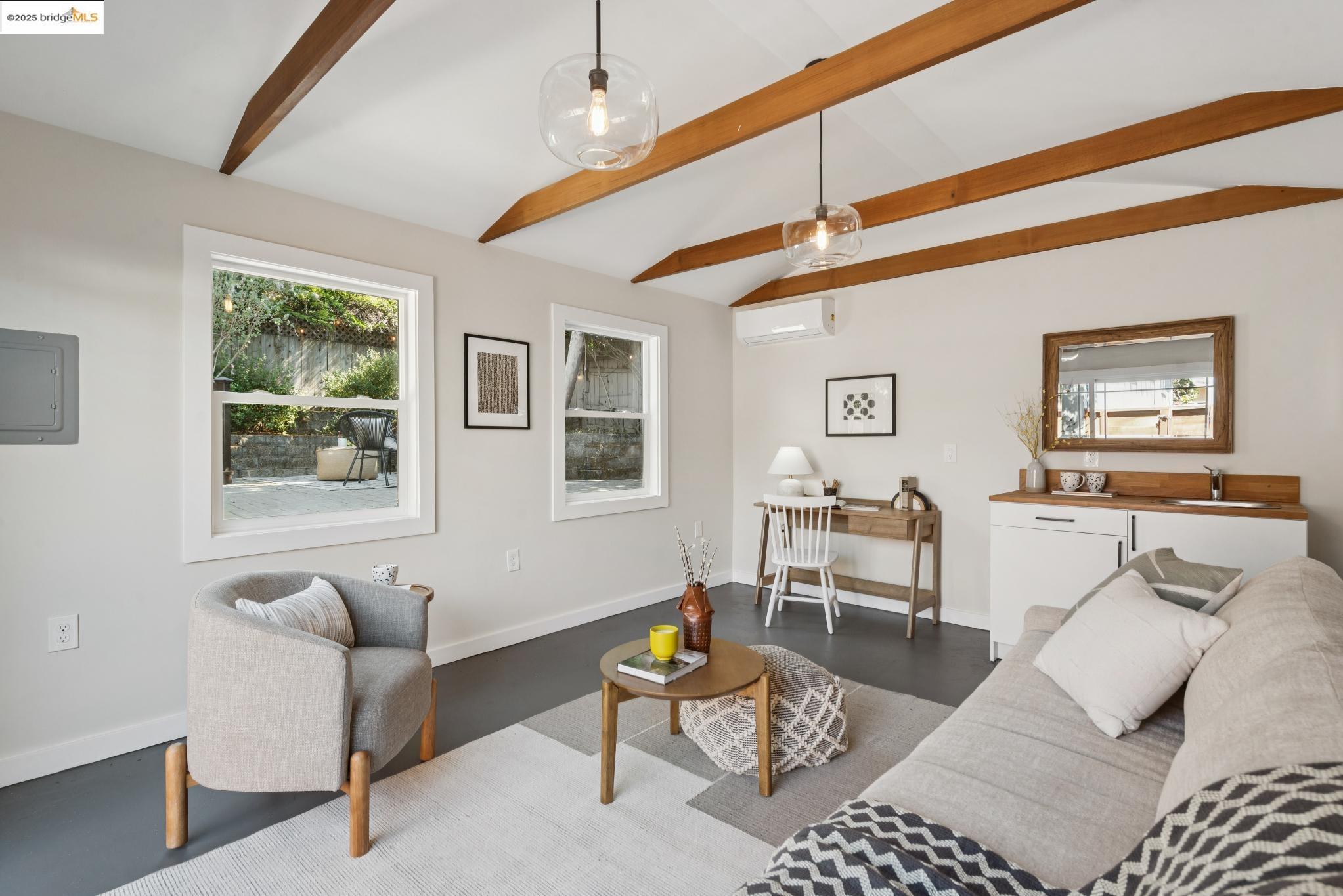 Detail Gallery Image 43 of 47 For 4621 Walnut St, Oakland,  CA 94619 - 2 Beds | 1 Baths