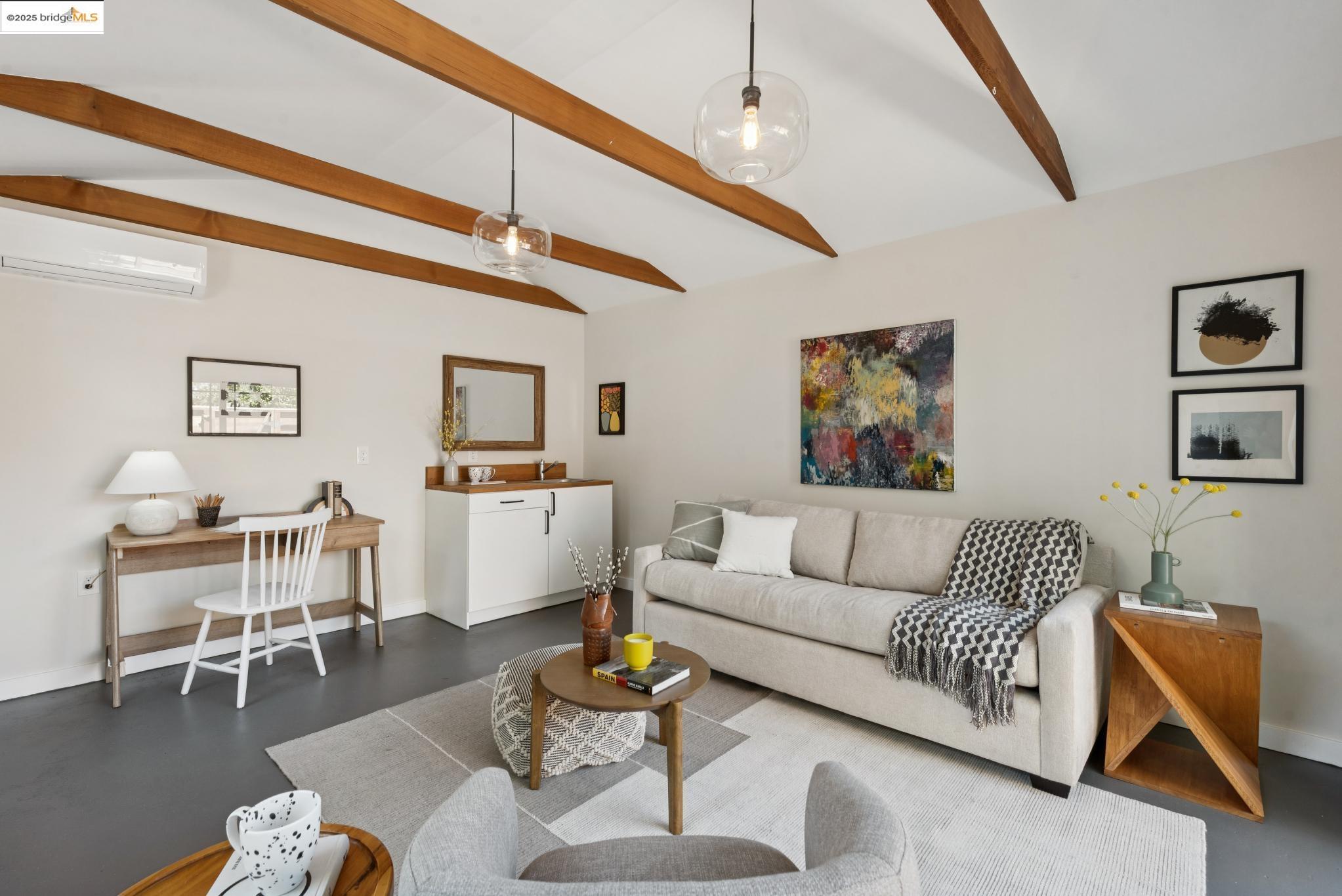 Detail Gallery Image 44 of 47 For 4621 Walnut St, Oakland,  CA 94619 - 2 Beds | 1 Baths
