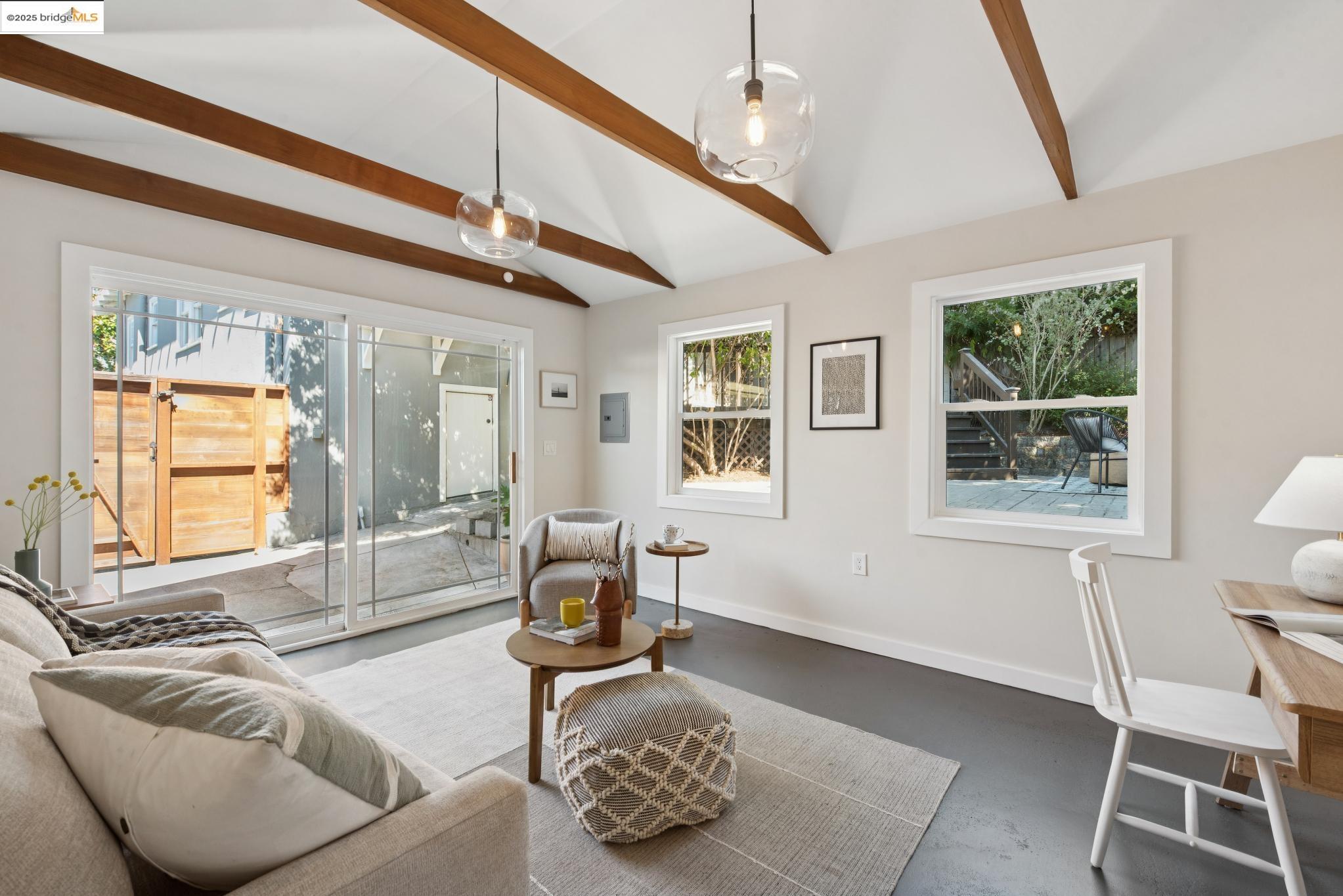Detail Gallery Image 45 of 47 For 4621 Walnut St, Oakland,  CA 94619 - 2 Beds | 1 Baths