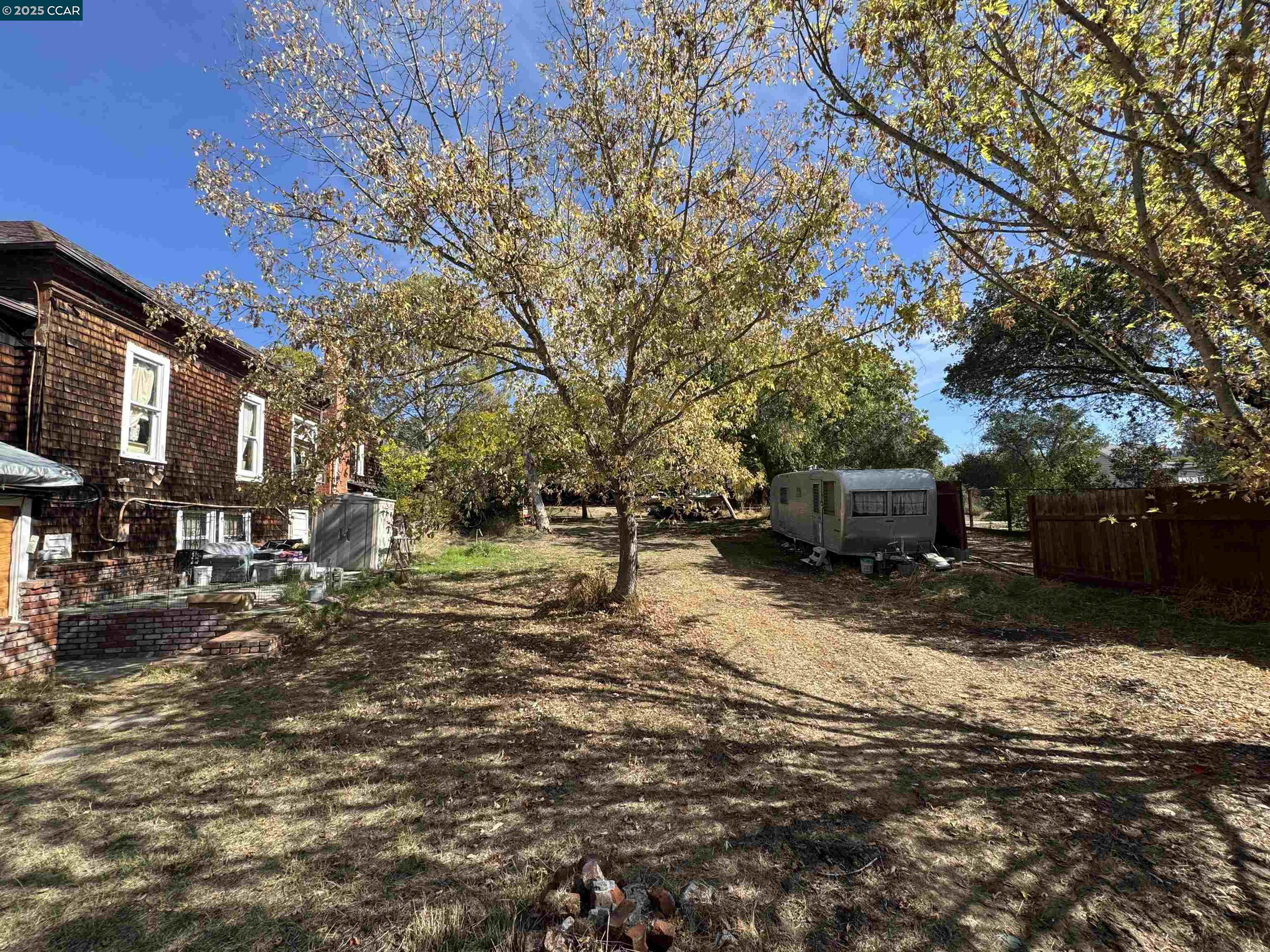 Detail Gallery Image 11 of 21 For 22490 Bayview Ave, Hayward,  CA 94541 - 5 Beds | 3 Baths