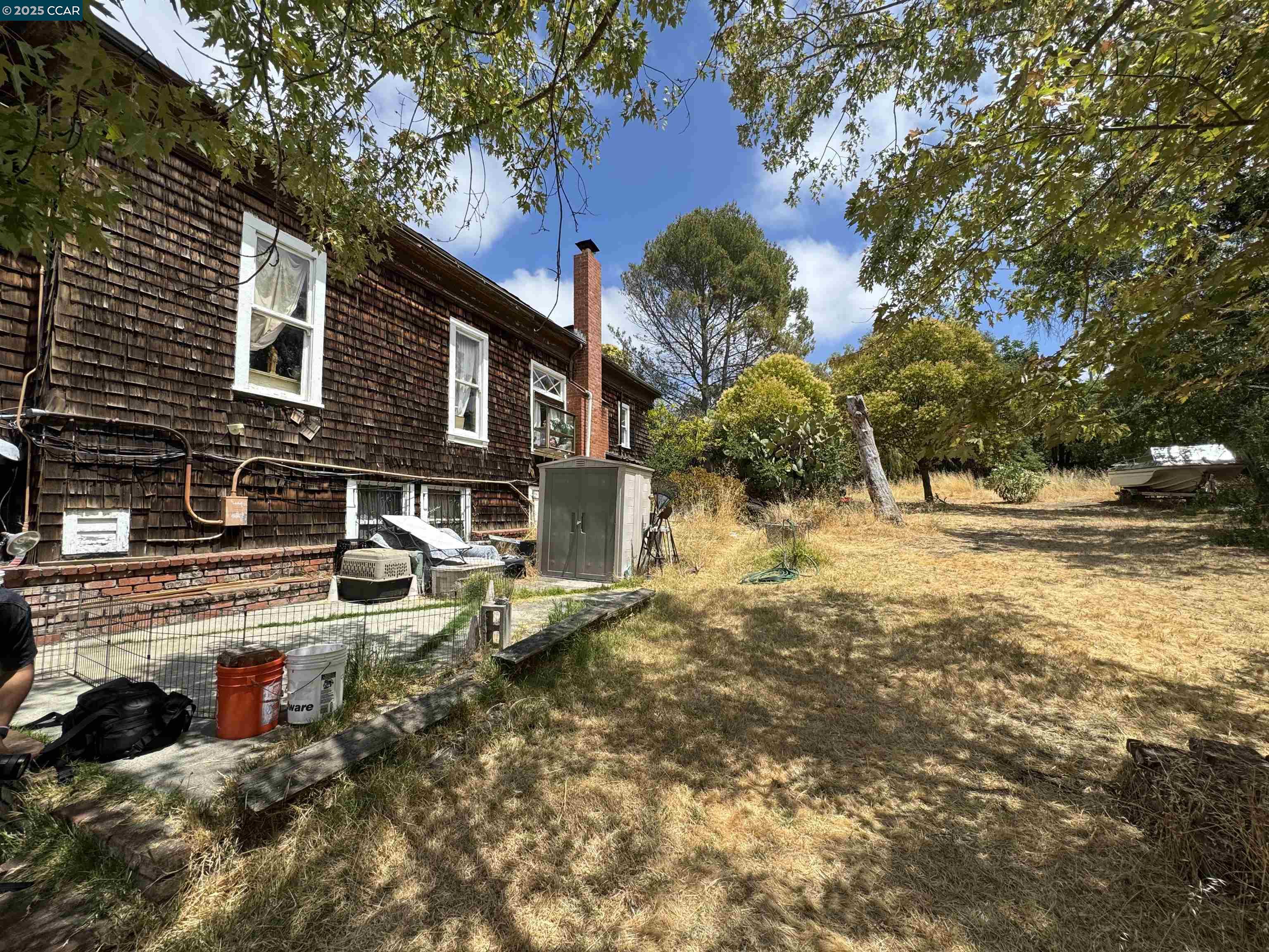 Detail Gallery Image 13 of 21 For 22490 Bayview Ave, Hayward,  CA 94541 - 5 Beds | 3 Baths