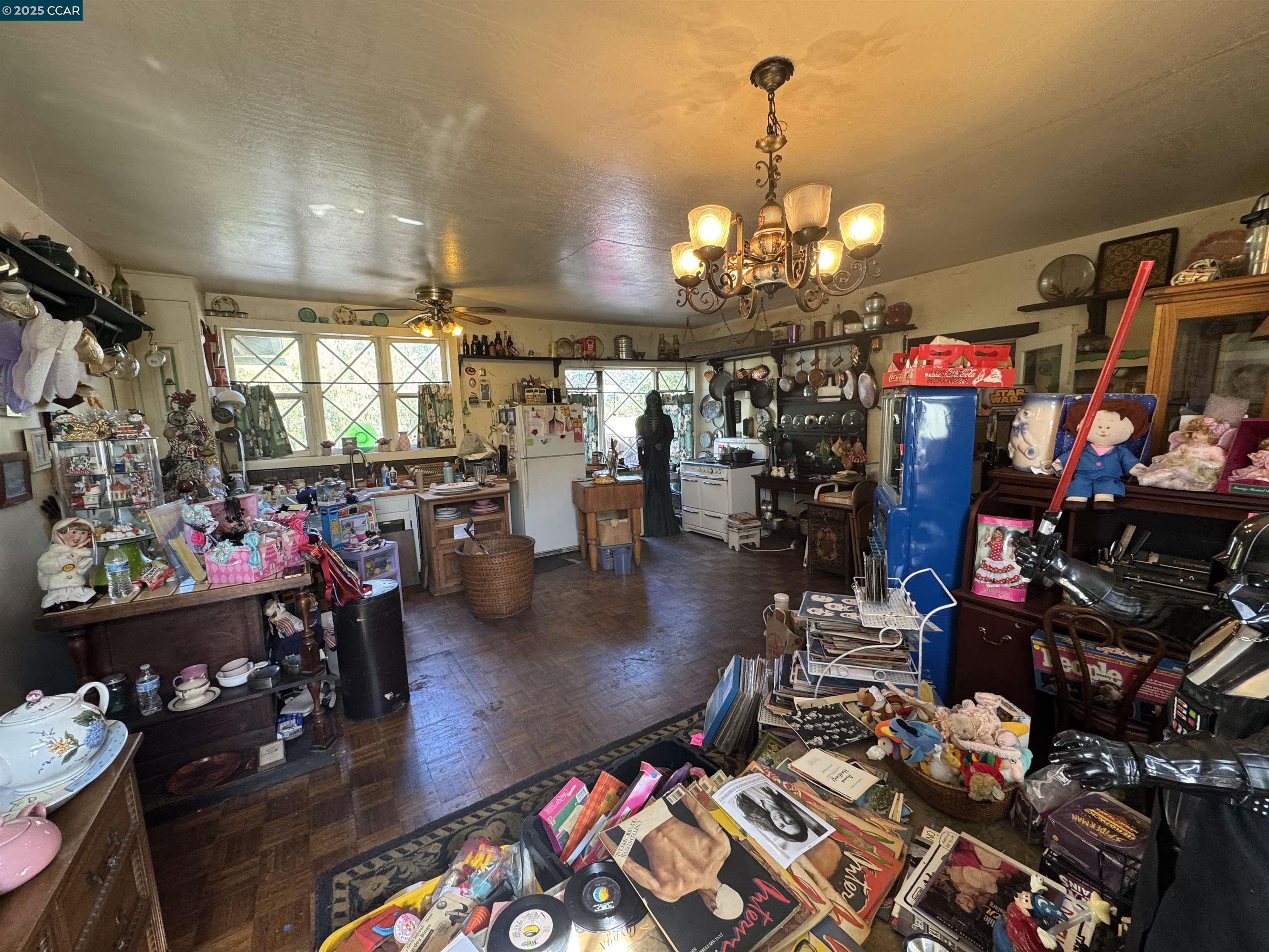 Detail Gallery Image 17 of 21 For 22490 Bayview Ave, Hayward,  CA 94541 - 5 Beds | 3 Baths