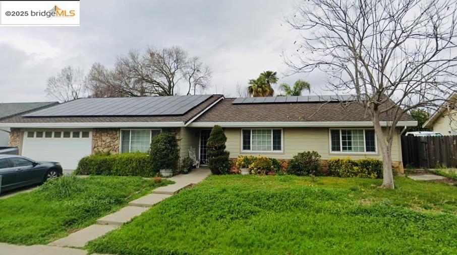 Detail Gallery Image 1 of 2 For 8721 Valley Oak Ln, Elk Grove,  CA 95624 - 4 Beds | 2/1 Baths