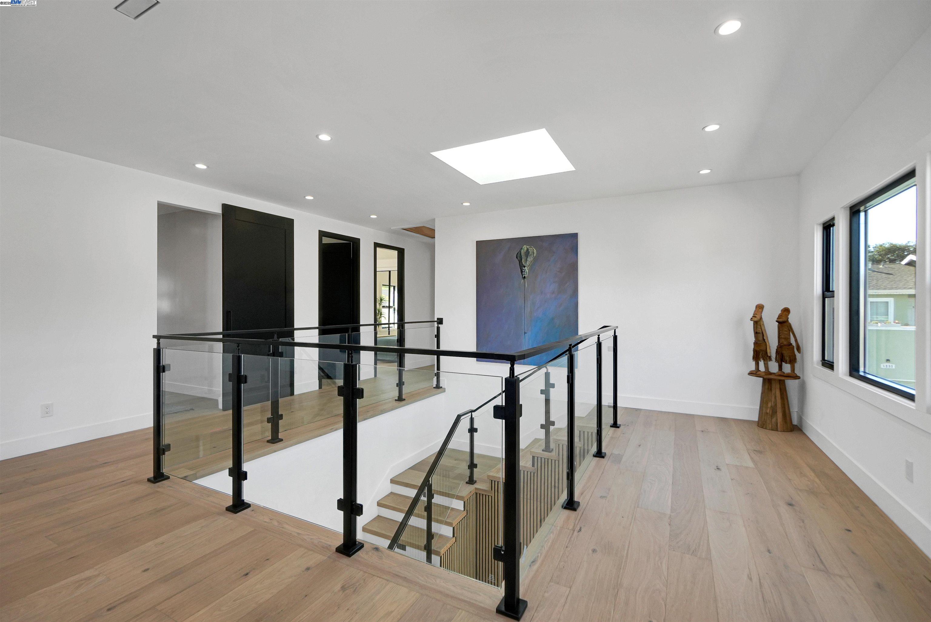 Detail Gallery Image 22 of 60 For 5229 Miles Ave, Oakland,  CA 94618 - 6 Beds | 6/1 Baths