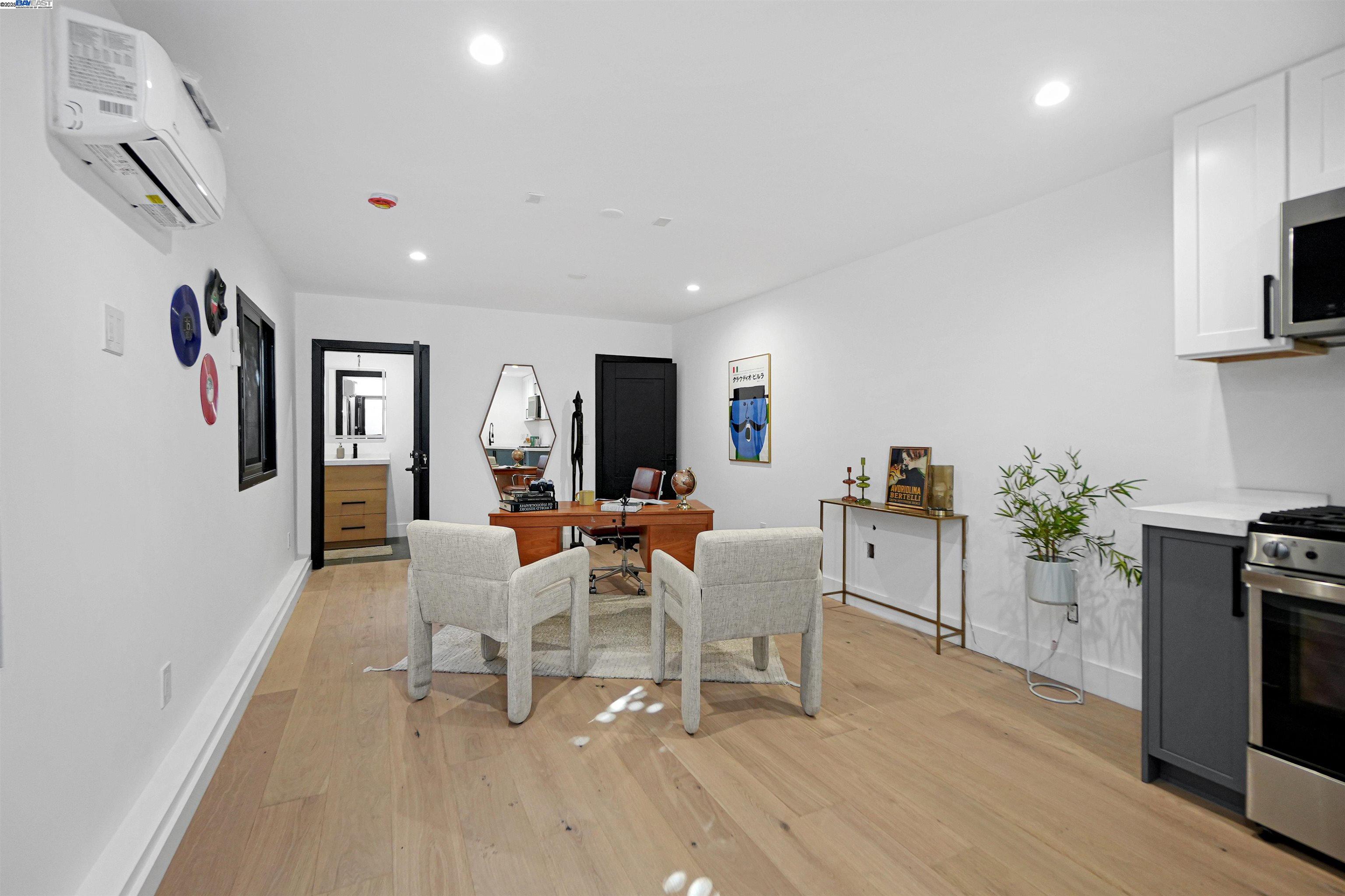 Detail Gallery Image 57 of 60 For 5229 Miles Ave, Oakland,  CA 94618 - 6 Beds | 6/1 Baths