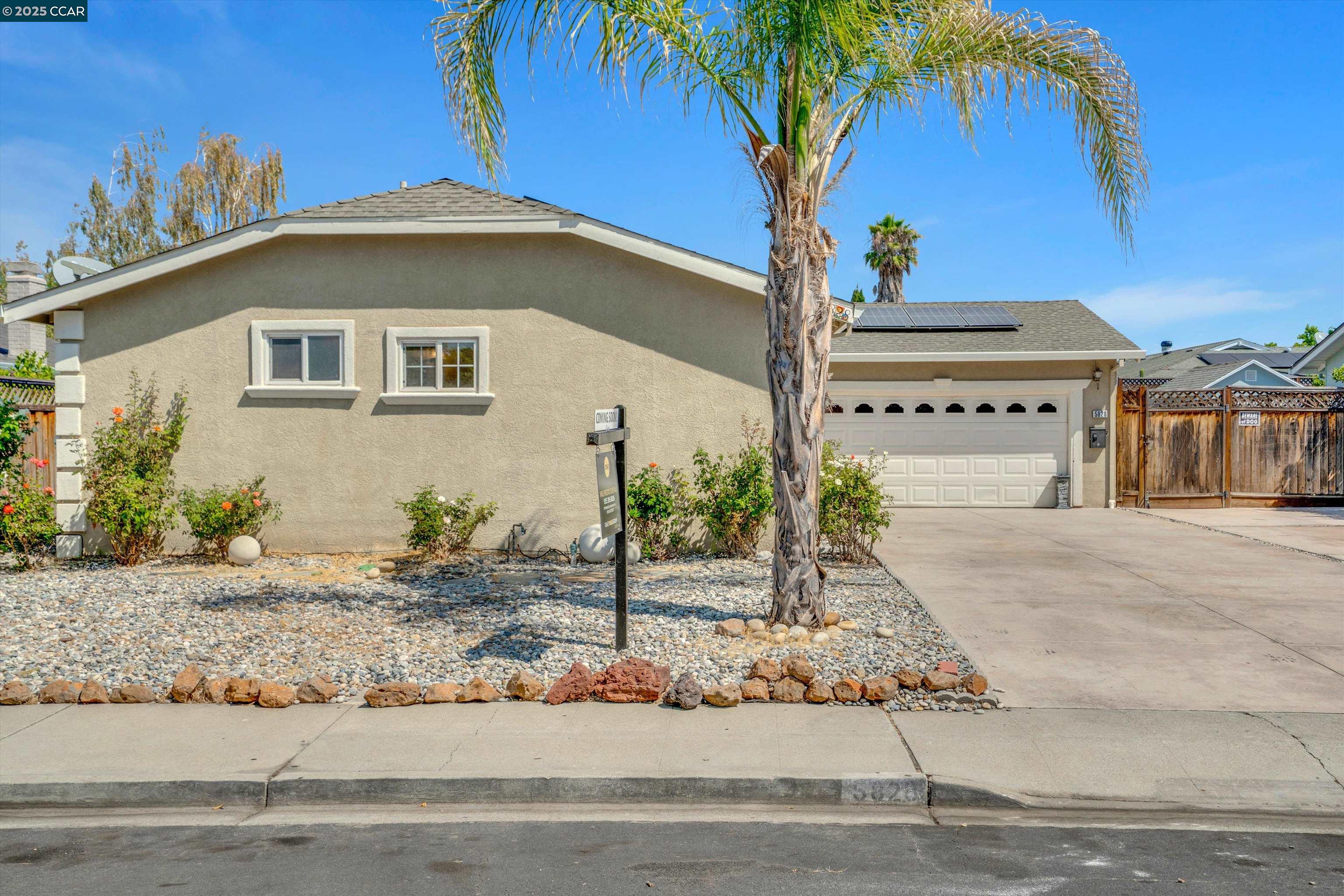 Detail Gallery Image 1 of 23 For 5828 Crestmont Ave, Livermore,  CA 94551-5615 - 4 Beds | 3 Baths
