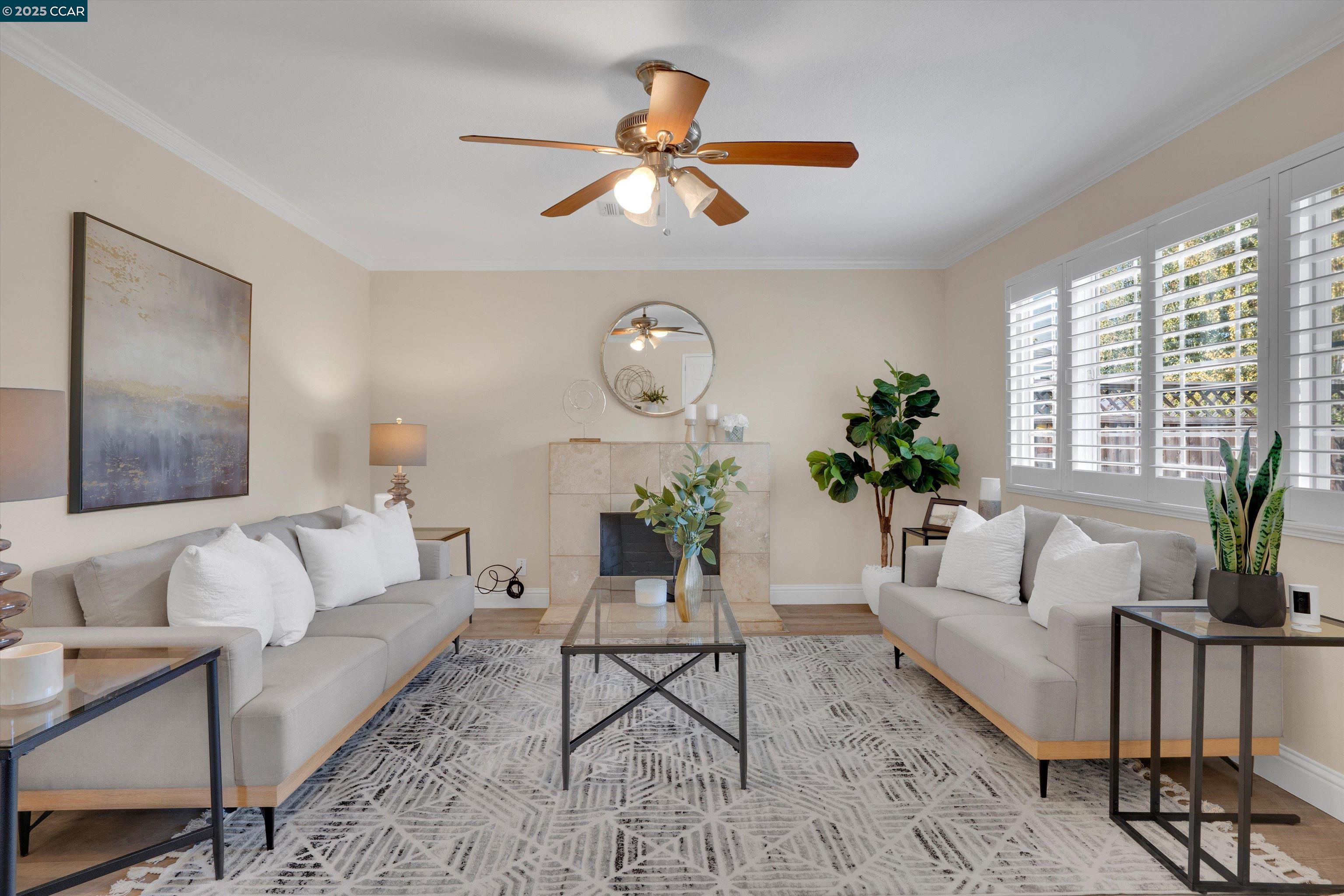 Detail Gallery Image 4 of 23 For 5828 Crestmont Ave, Livermore,  CA 94551-5615 - 4 Beds | 3 Baths