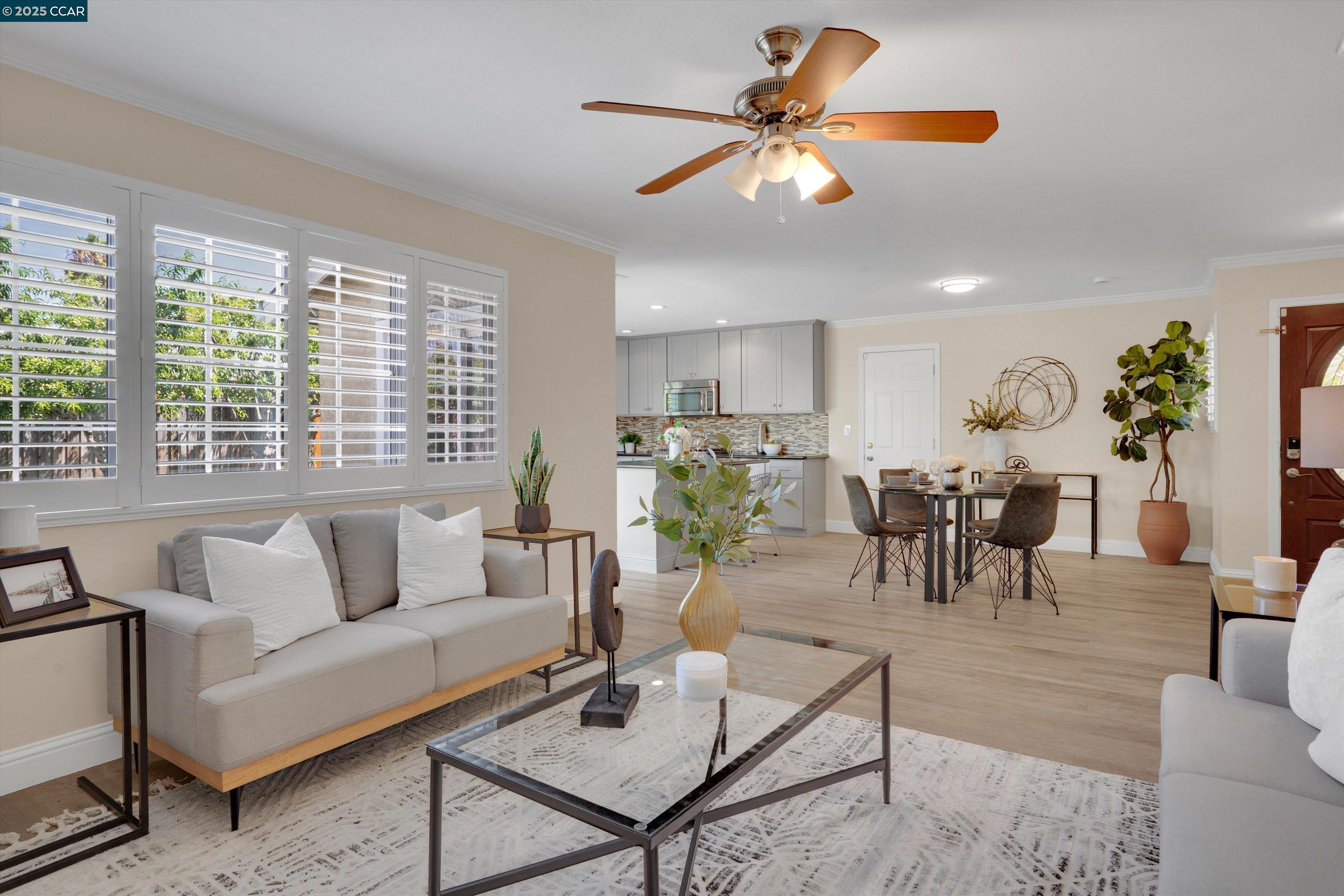 Detail Gallery Image 5 of 23 For 5828 Crestmont Ave, Livermore,  CA 94551-5615 - 4 Beds | 3 Baths
