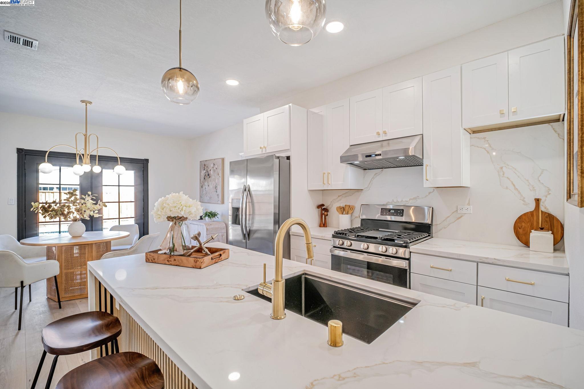 Detail Gallery Image 10 of 28 For 6588 Flanders Dr, Newark,  CA 94560 - 3 Beds | 2 Baths