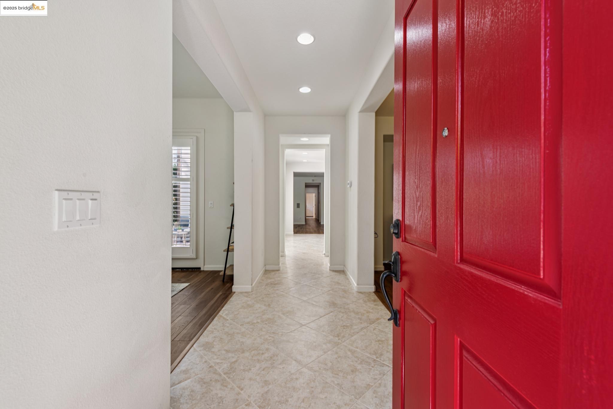 Detail Gallery Image 4 of 60 For 1027 Azuar Drive, Vallejo,  CA 94592 - 4 Beds | 3 Baths