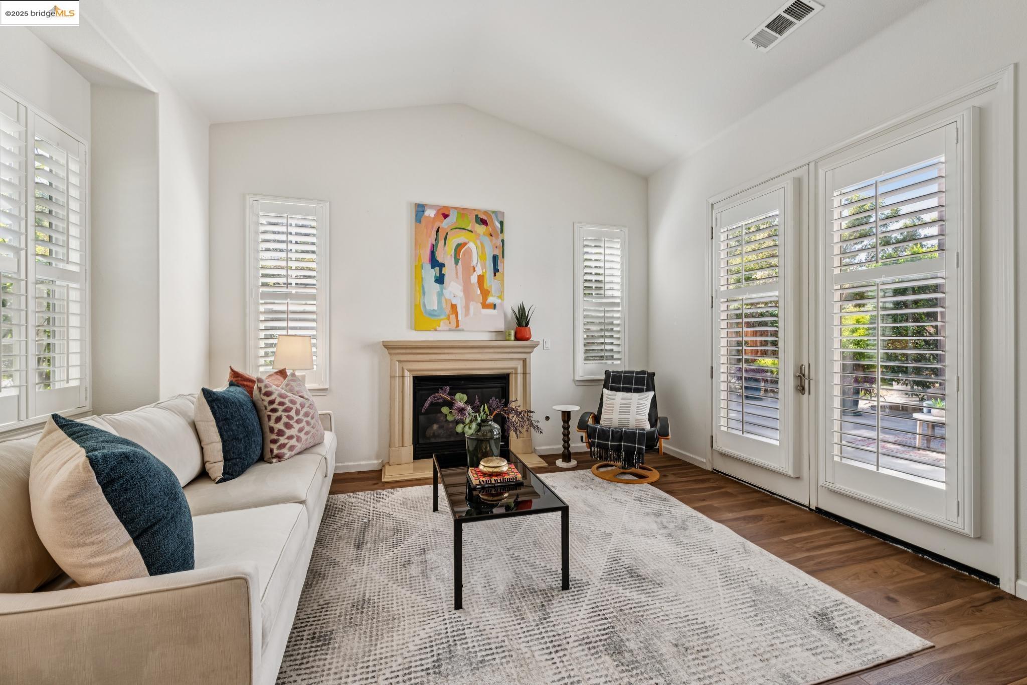 Detail Gallery Image 6 of 60 For 1027 Azuar Drive, Vallejo,  CA 94592 - 4 Beds | 3 Baths