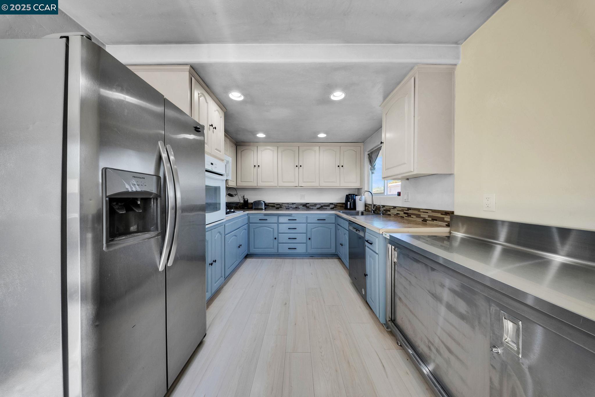 Detail Gallery Image 24 of 44 For 3412 Flamingo Dr, Concord,  CA 94520 - 3 Beds | 2 Baths