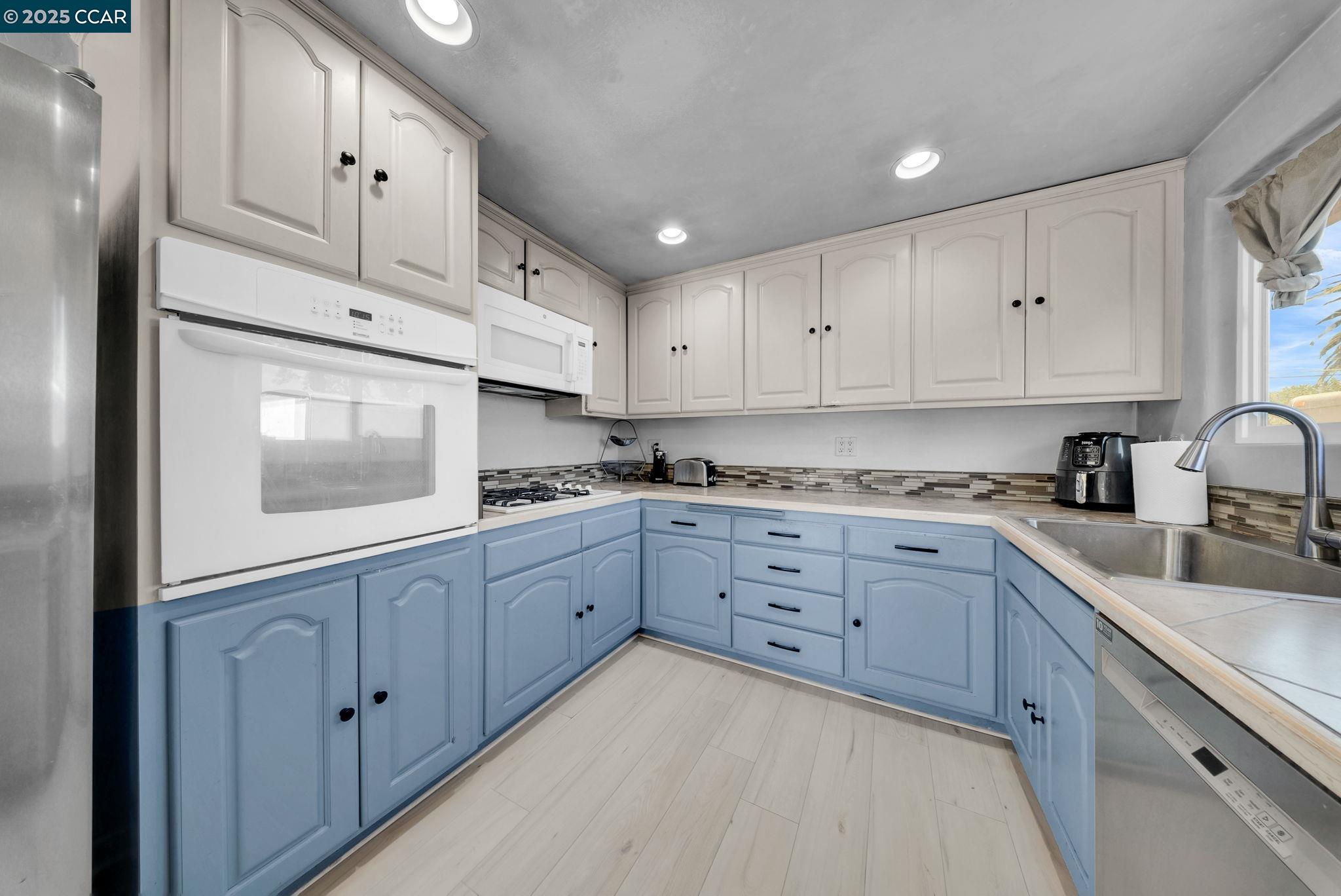 Detail Gallery Image 25 of 44 For 3412 Flamingo Dr, Concord,  CA 94520 - 3 Beds | 2 Baths