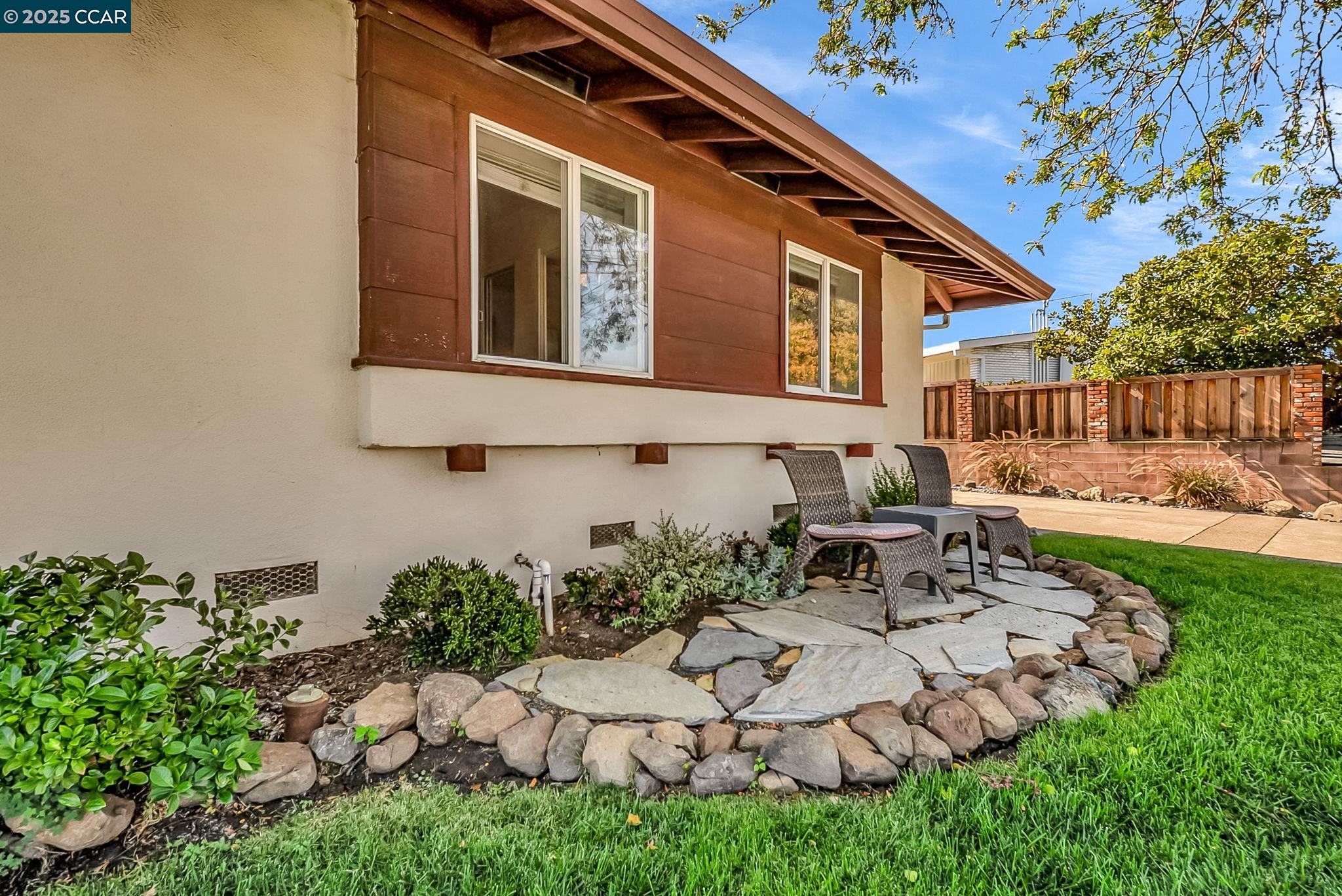 Detail Gallery Image 4 of 44 For 3412 Flamingo Dr, Concord,  CA 94520 - 3 Beds | 2 Baths